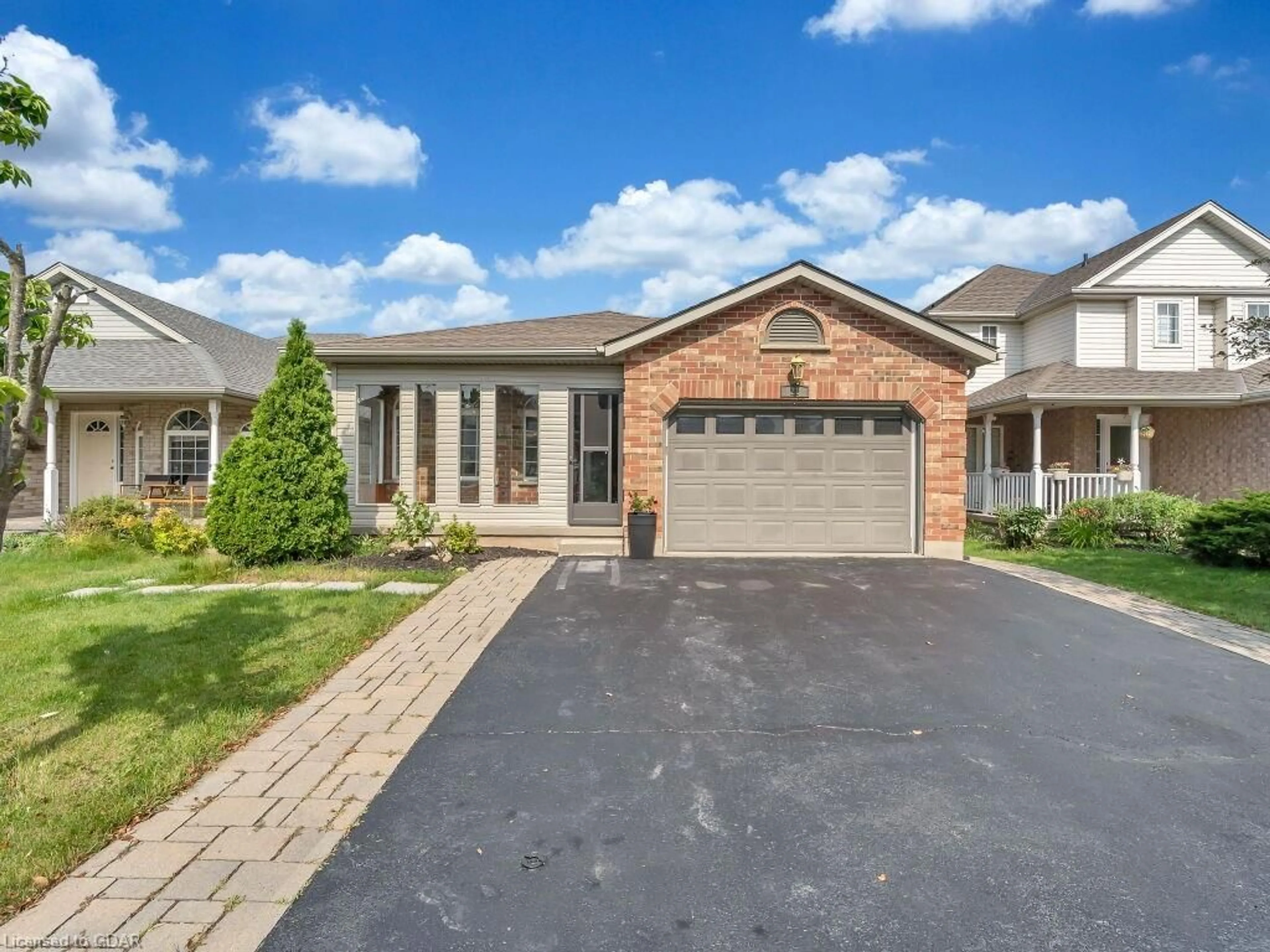 Home with brick exterior material for 21 Munroe Cres, Guelph Ontario N1G 5E5