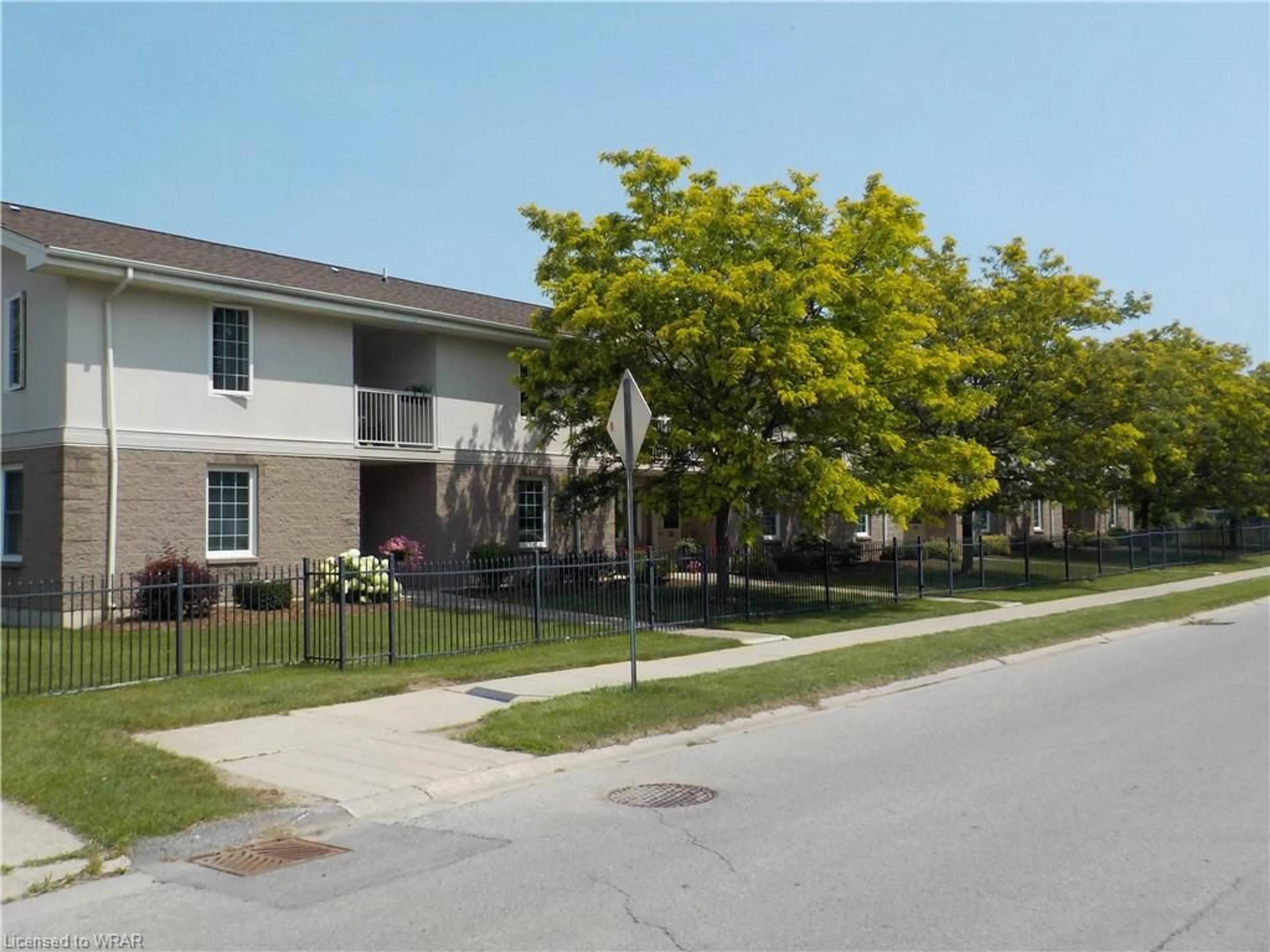 A pic from exterior of the house or condo for 1550 12th Ave #104, Owen Sound Ontario N4K 6Z3