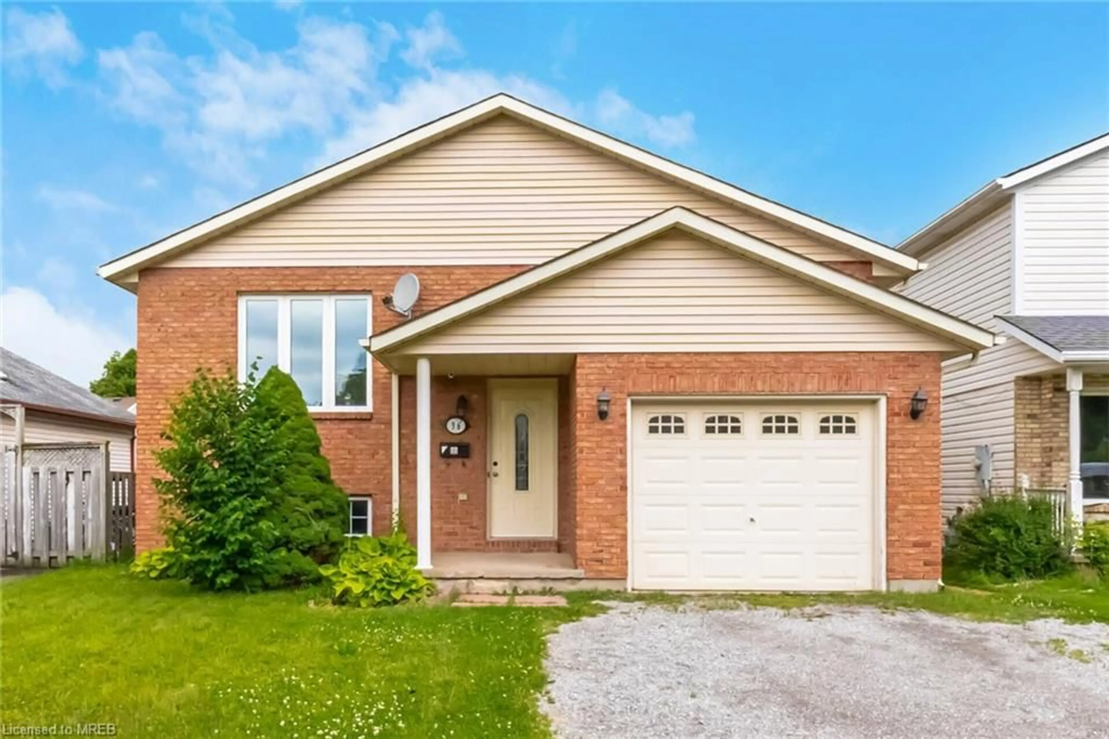 Home with brick exterior material for 36 Poplar Cres, Welland Ontario L3C 6W2