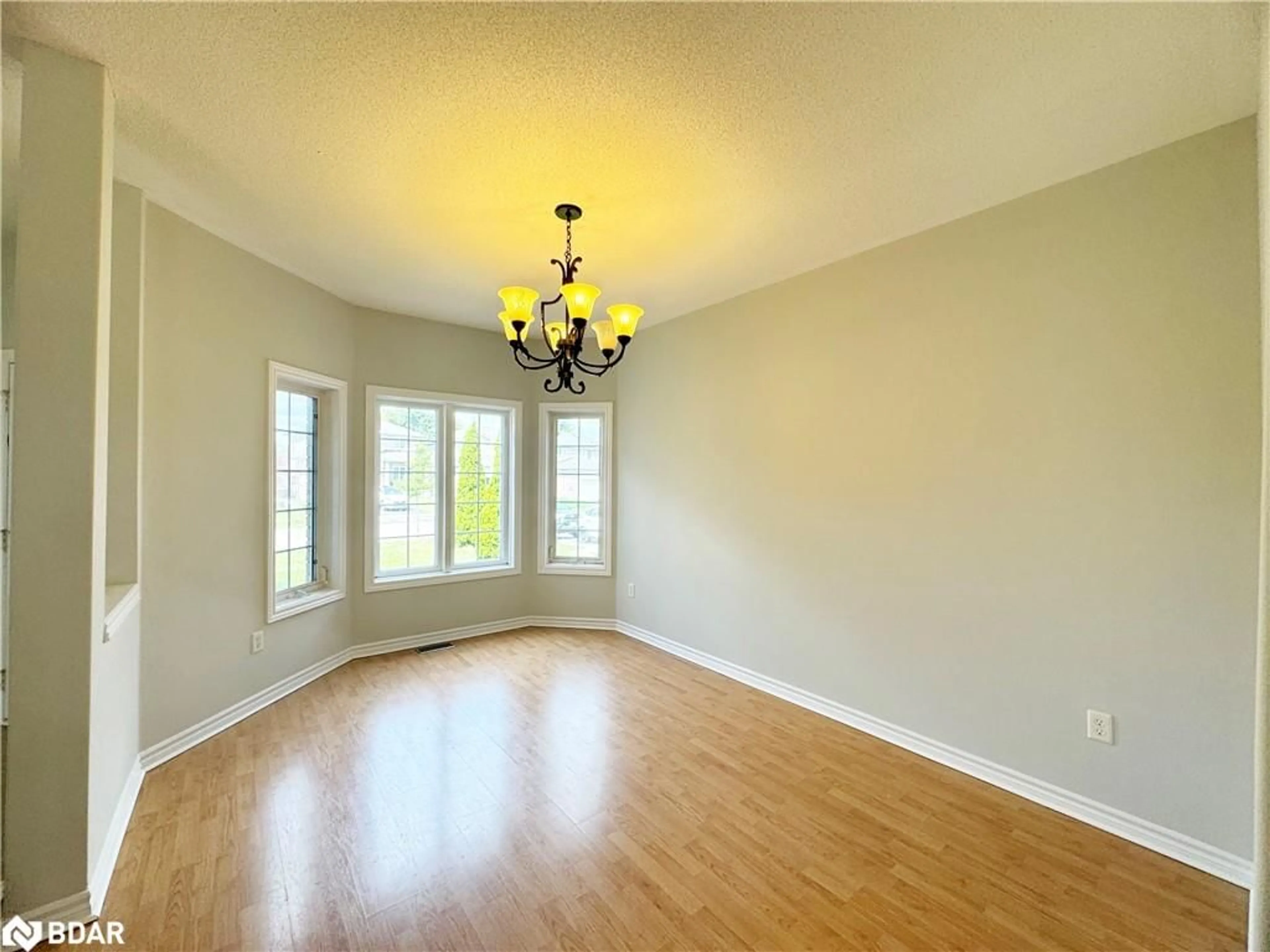 A pic of a room for 57 Penvill Trail, Barrie Ontario L4N 5M8