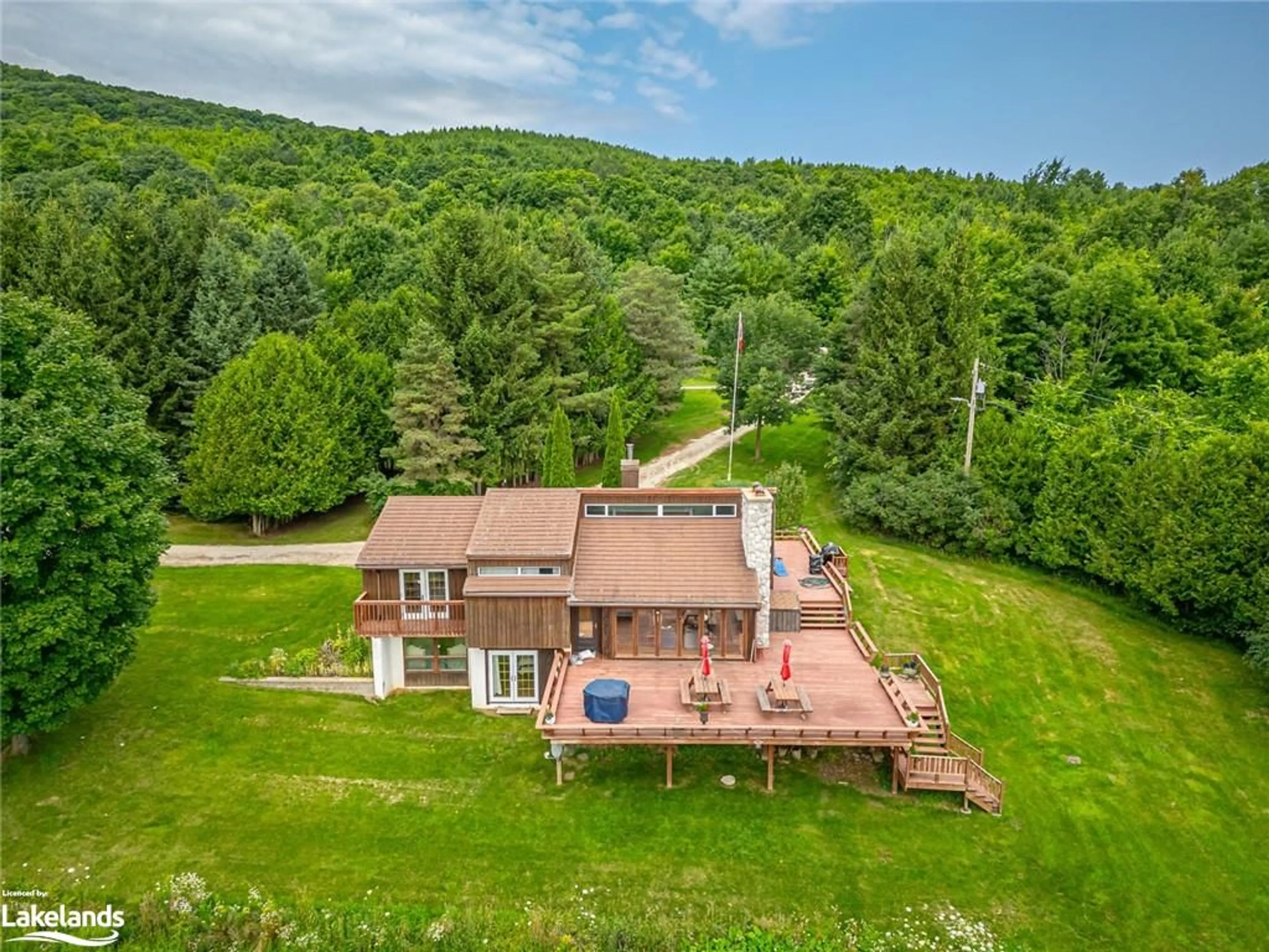 Frontside or backside of a home, cottage for 795310 The Blue Mountains - Clearview Tline, The Blue Mountains Ontario L0M 1P0