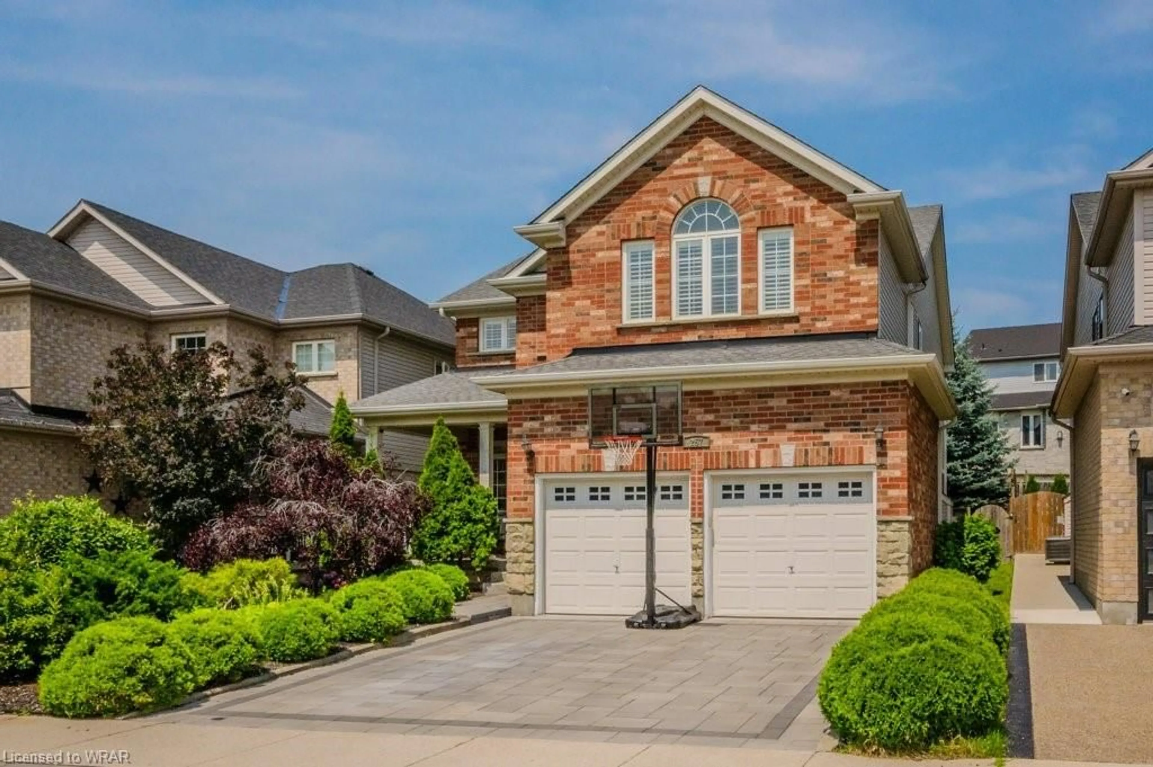 Home with brick exterior material for 257 Ridgemere Crt, Kitchener Ontario N2P 2W6