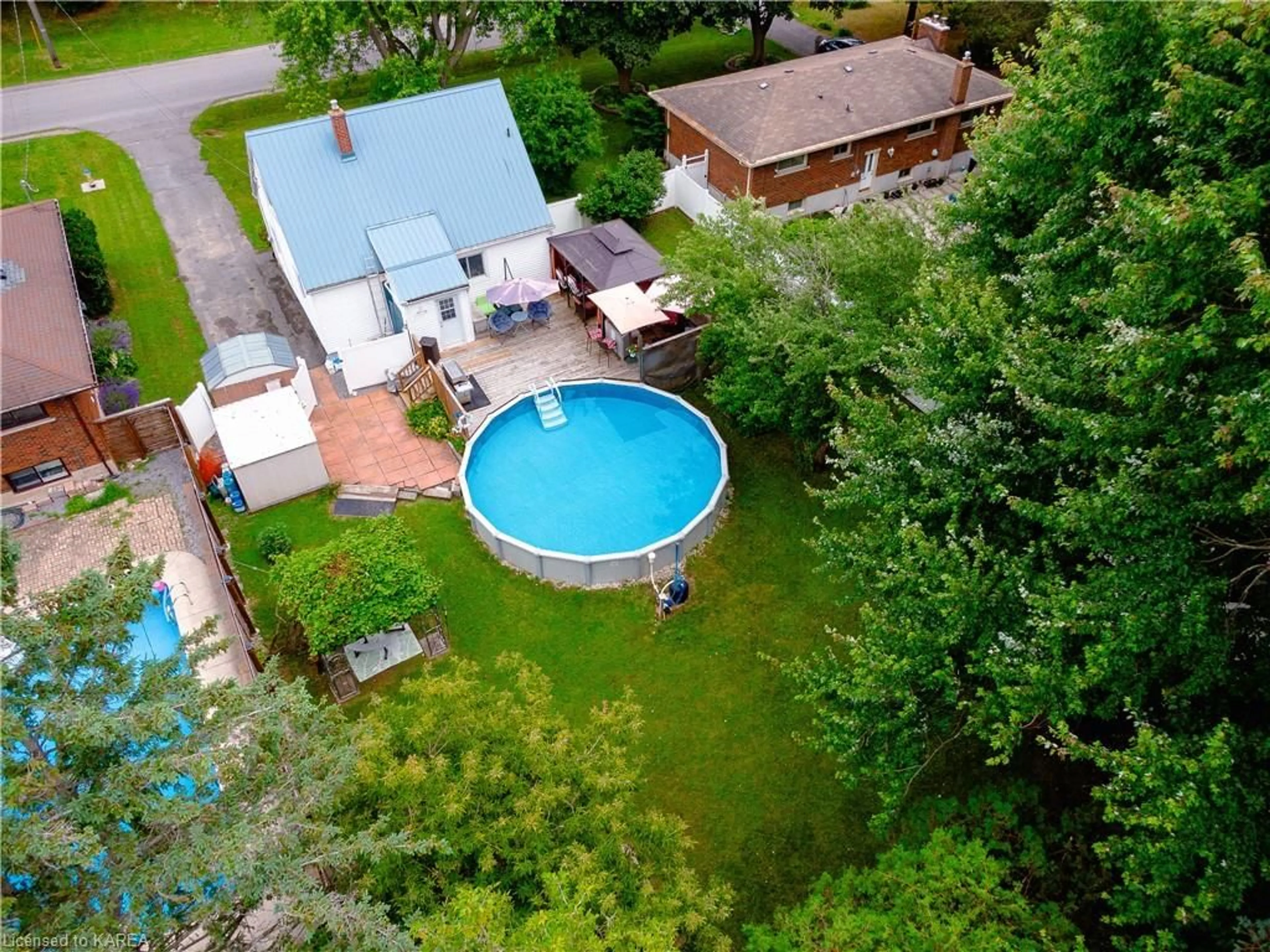Indoor or outdoor pool for 49 Sunny Acres Rd, Kingston Ontario K7M 3N3