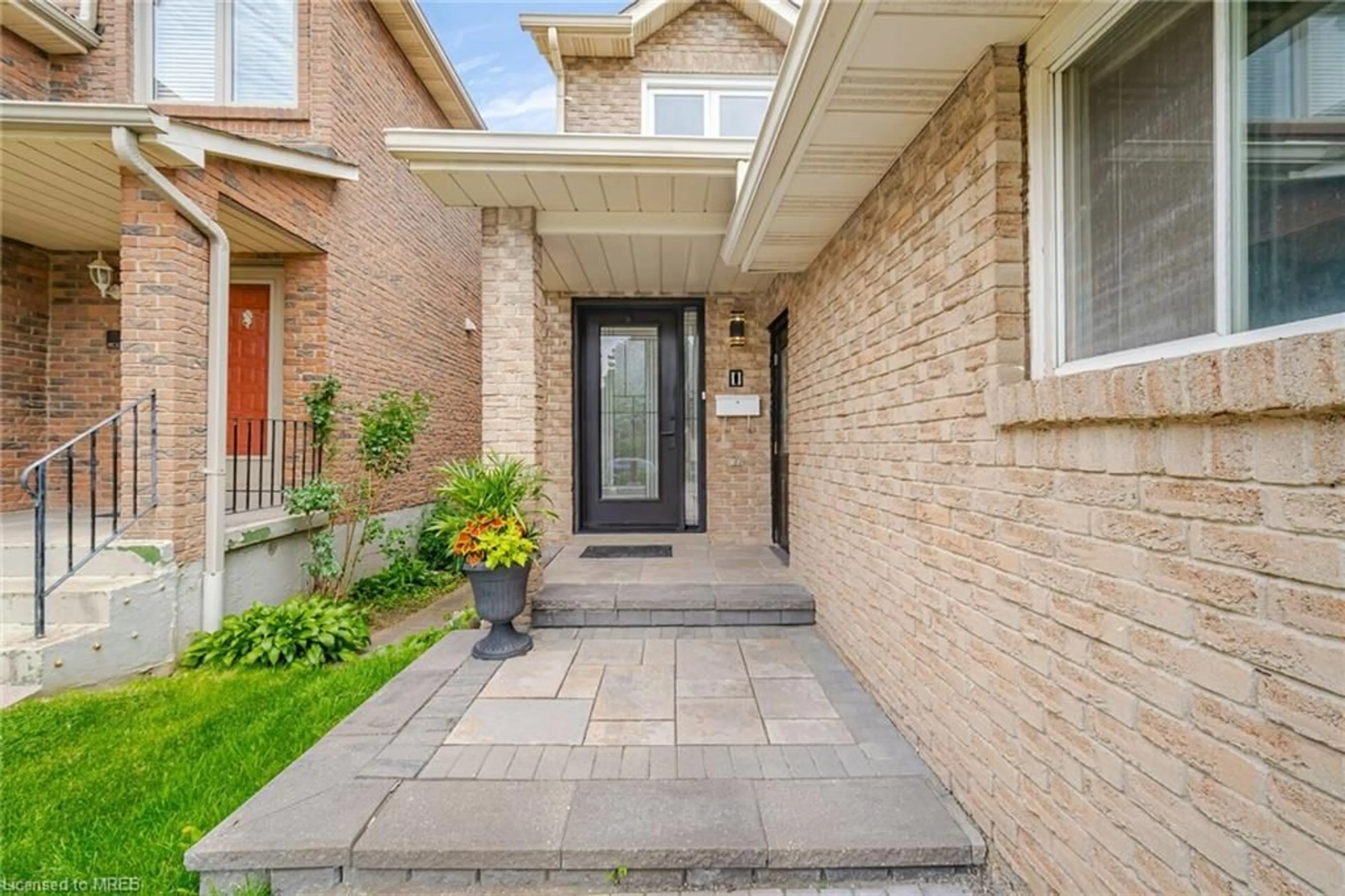 Home with brick exterior material for 4157 Powderhorn Cres, Mississauga Ontario L5L 3B8