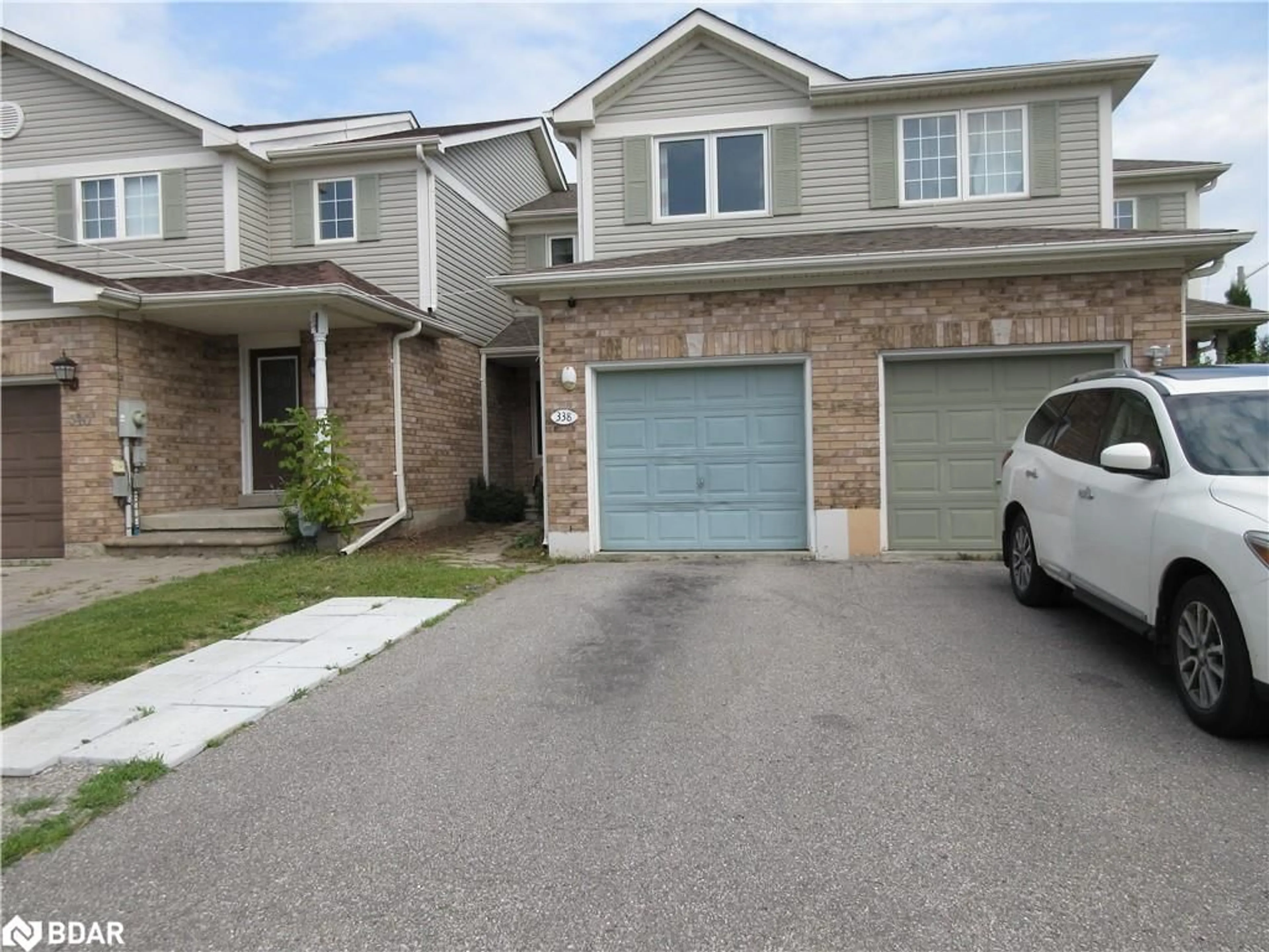 A pic from exterior of the house or condo for 338 Esther Dr, Barrie Ontario L4N 0G2