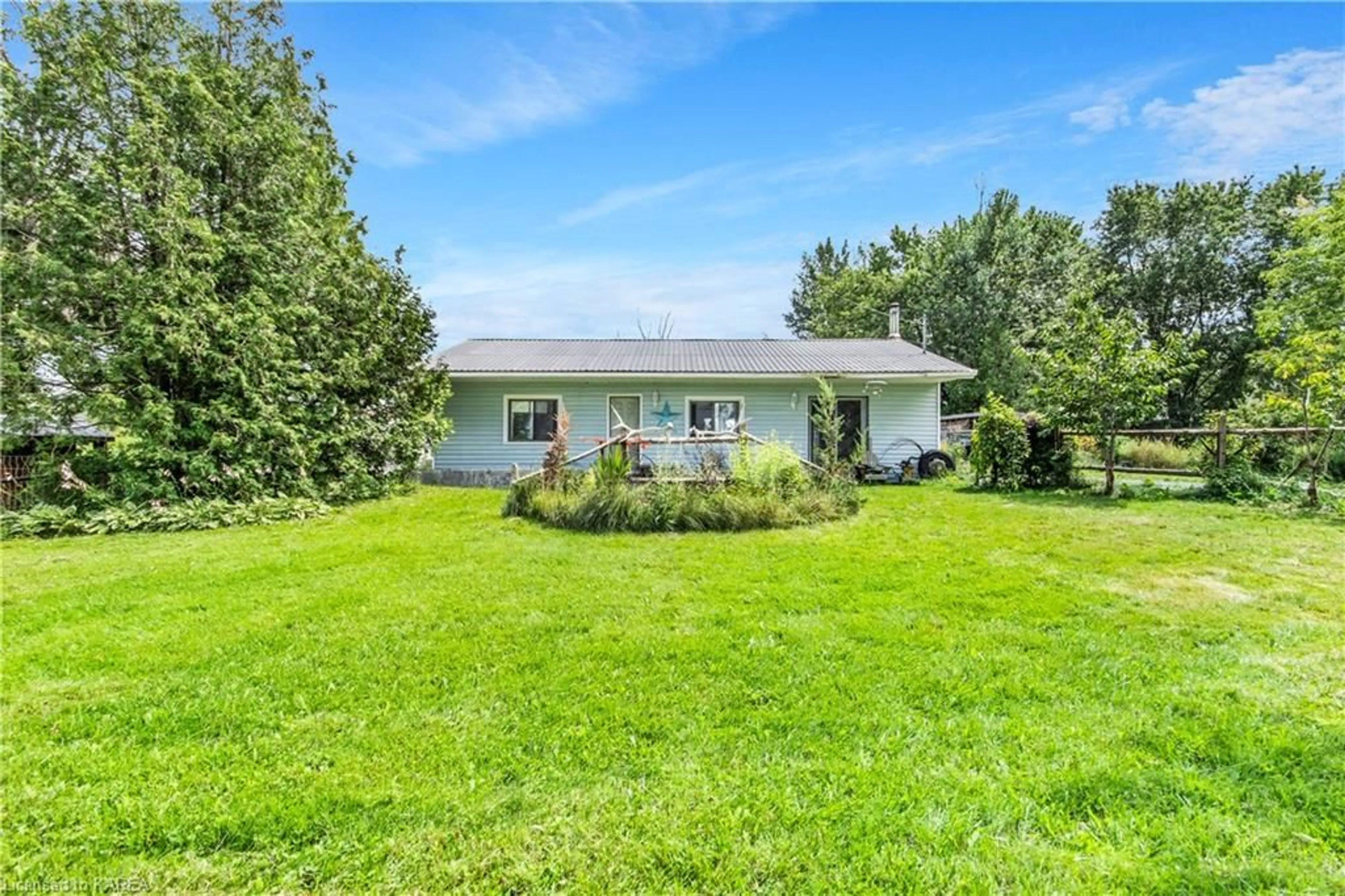 Frontside or backside of a home for 594 Caton Rd, Bath Ontario K0H 1G0