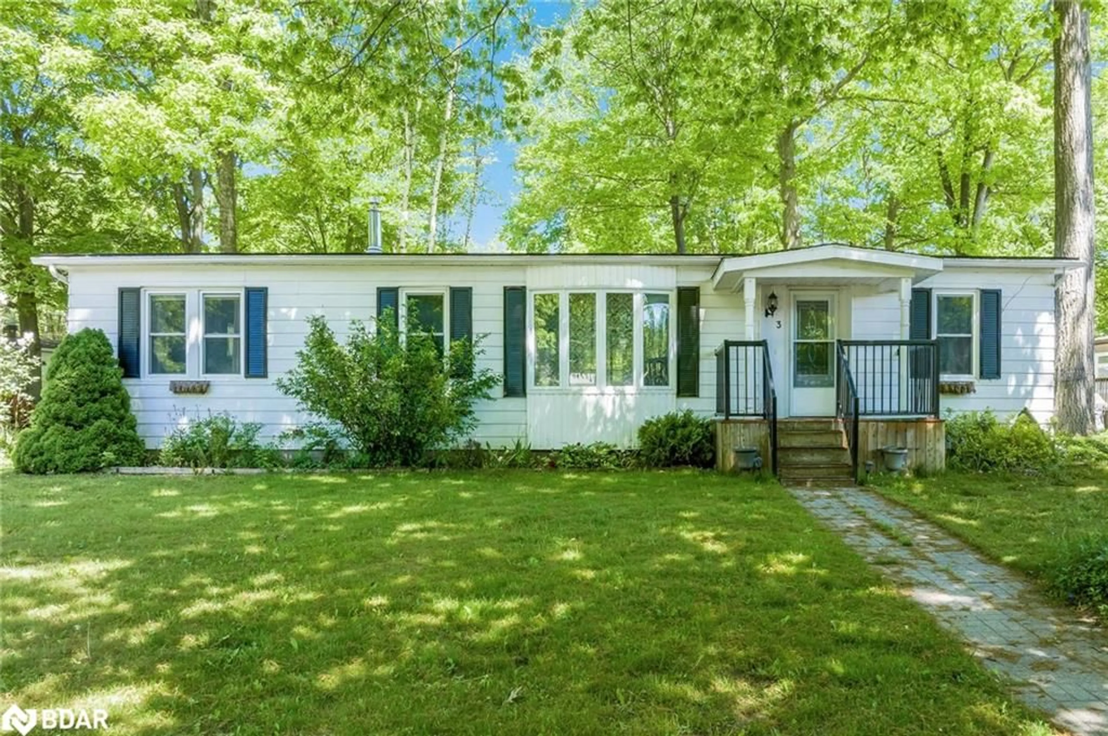Cottage for 3 Murray Dr, Wasaga Beach Ontario L9Z 1K3