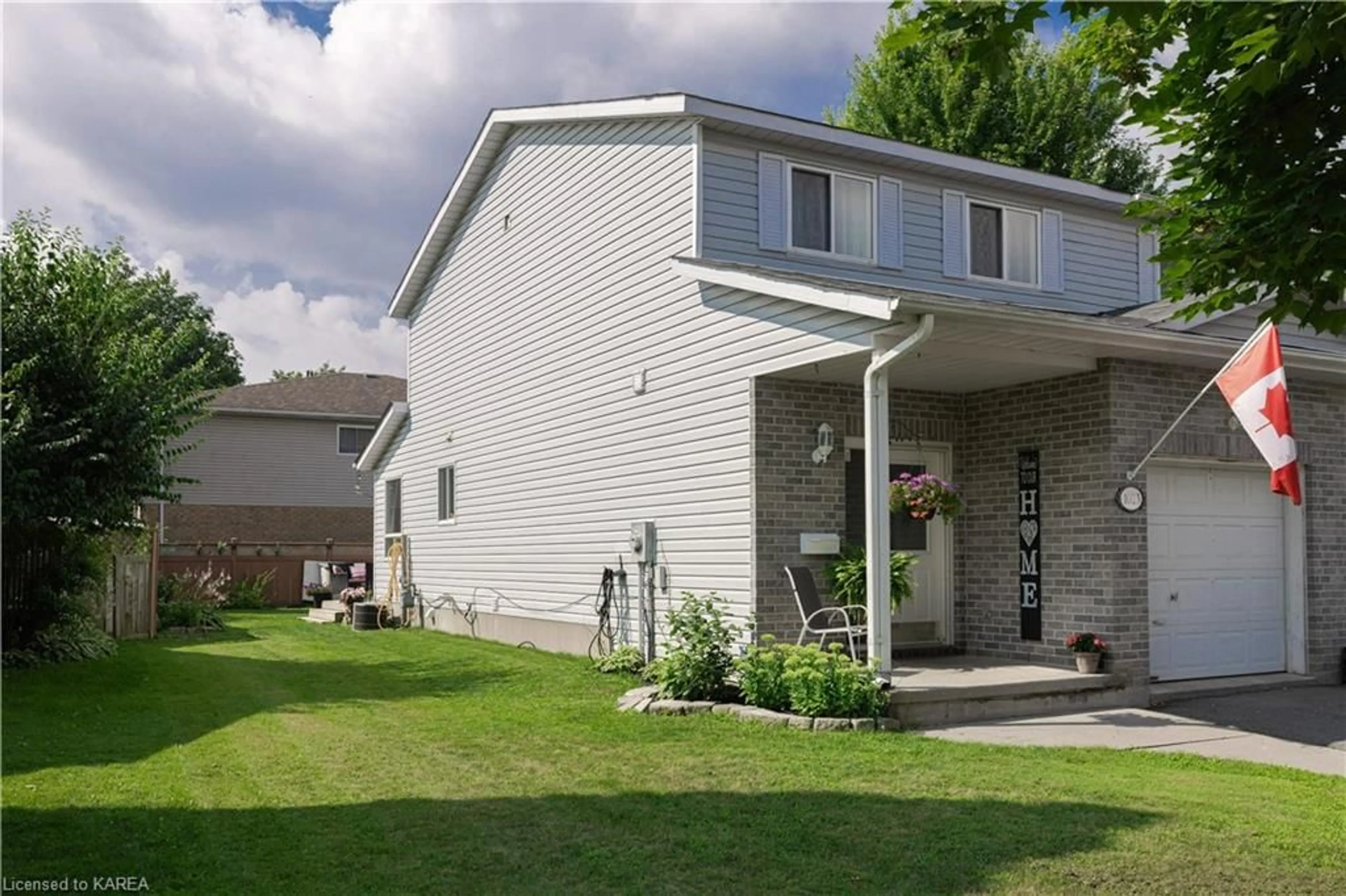 Frontside or backside of a home for 1023 Waterbury Cres, Kingston Ontario K7M 8V5