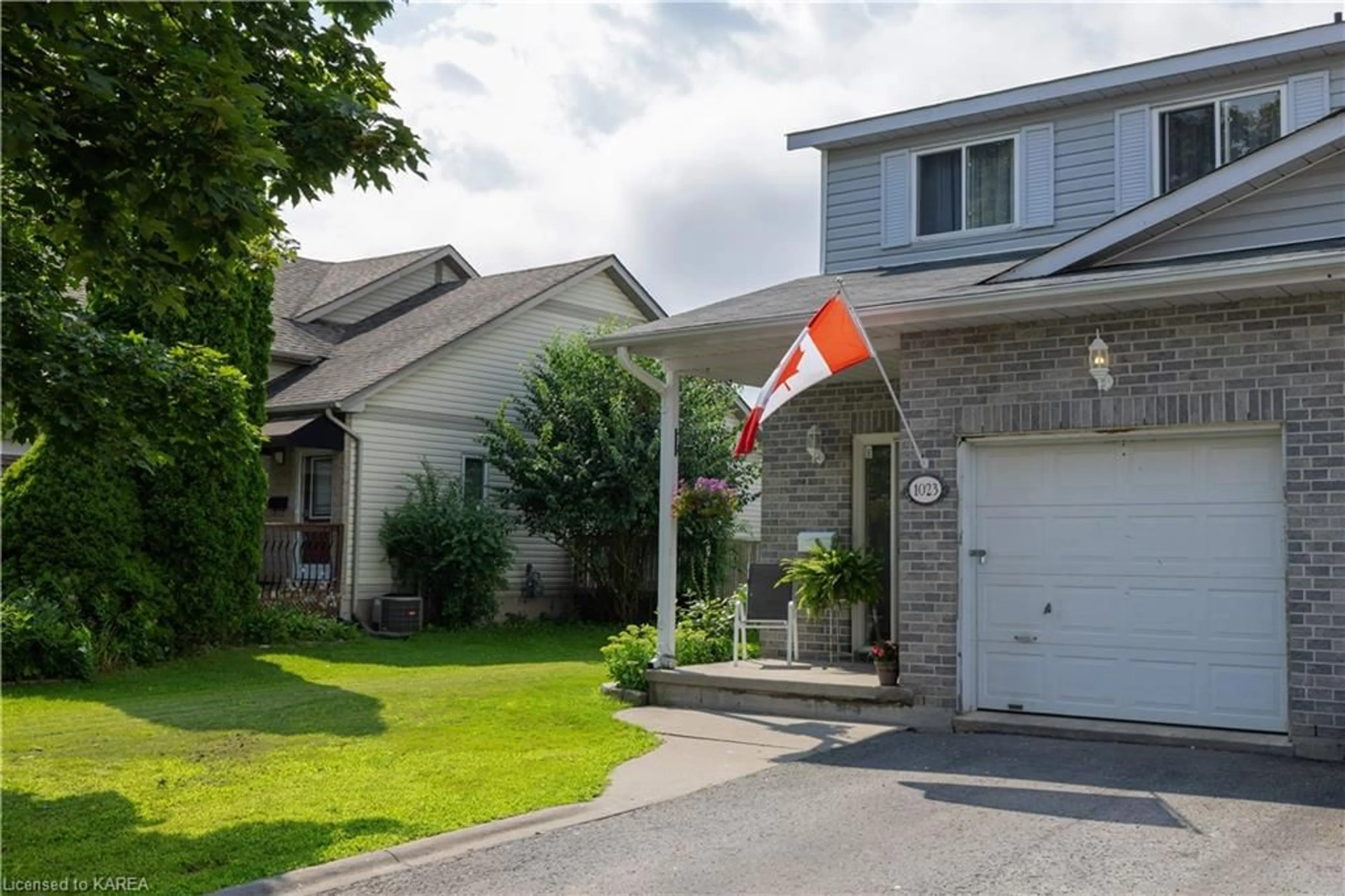 Frontside or backside of a home for 1023 Waterbury Cres, Kingston Ontario K7M 8V5