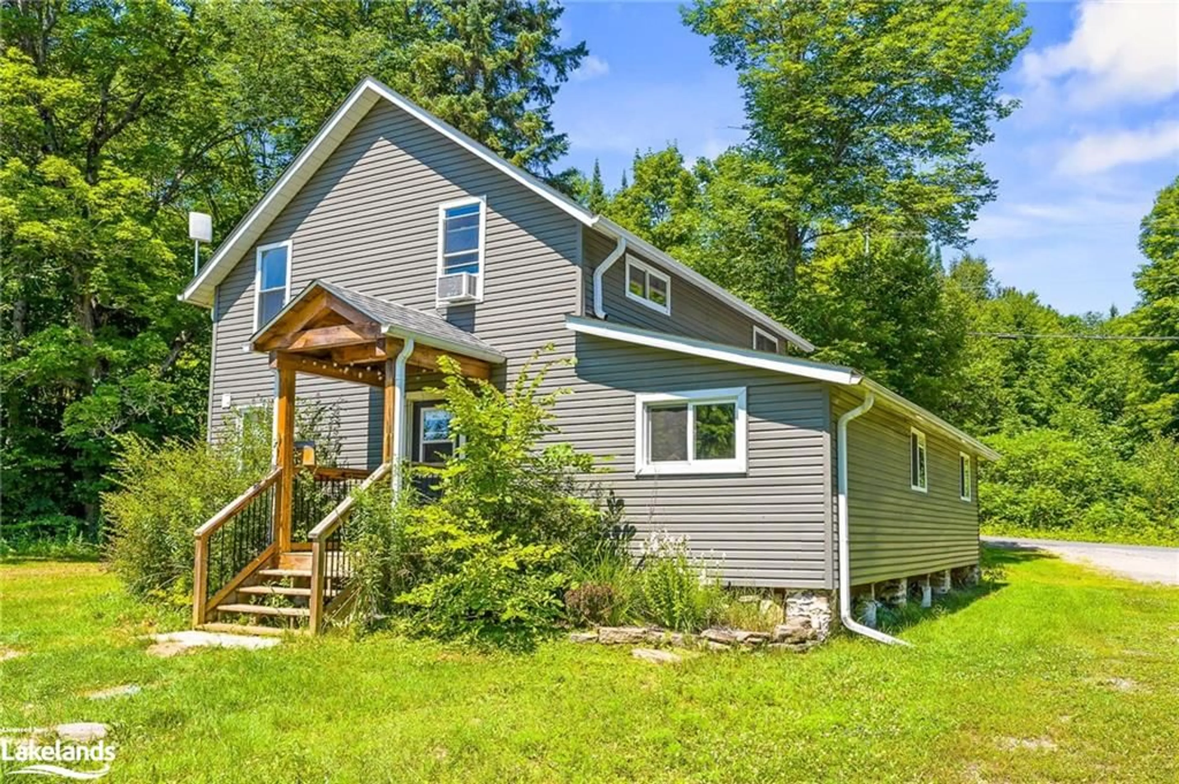 Cottage for 3945 Deep Bay Rd, Minden Ontario K0M 2K0