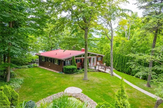 74395 Snowden Cres, Bayfield