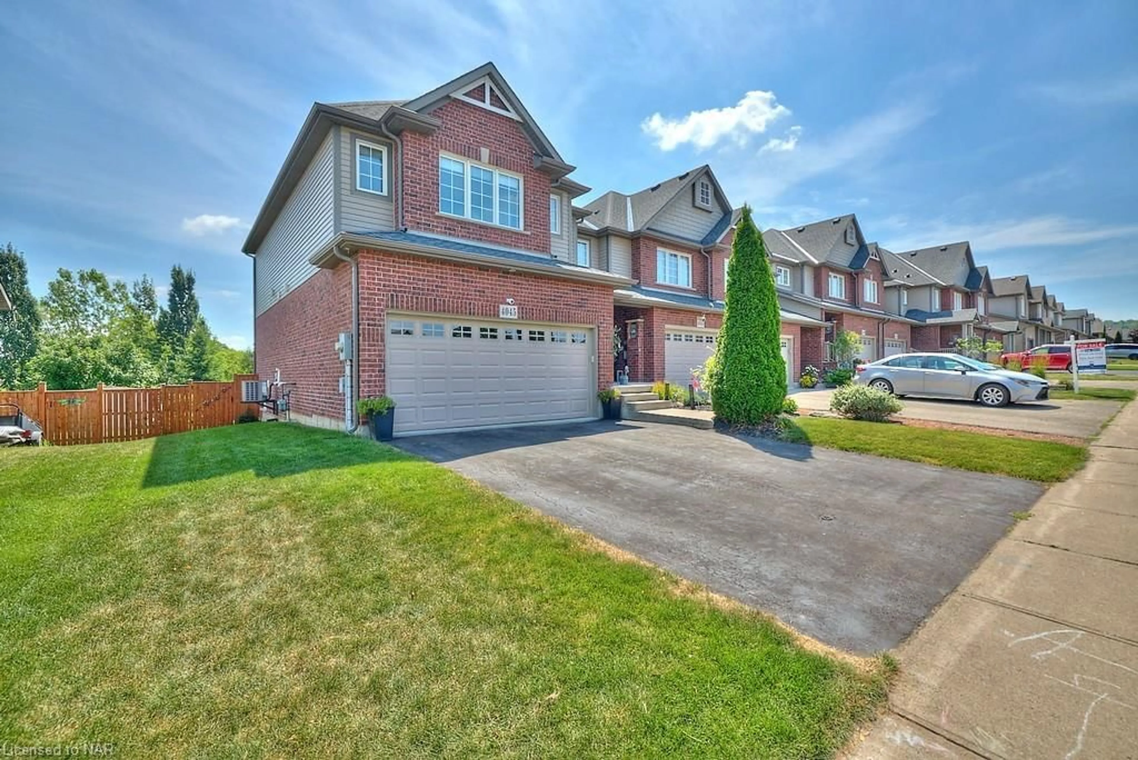 Frontside or backside of a home for 4045 Ashby Dr, Beamsville Ontario L3J 0G6