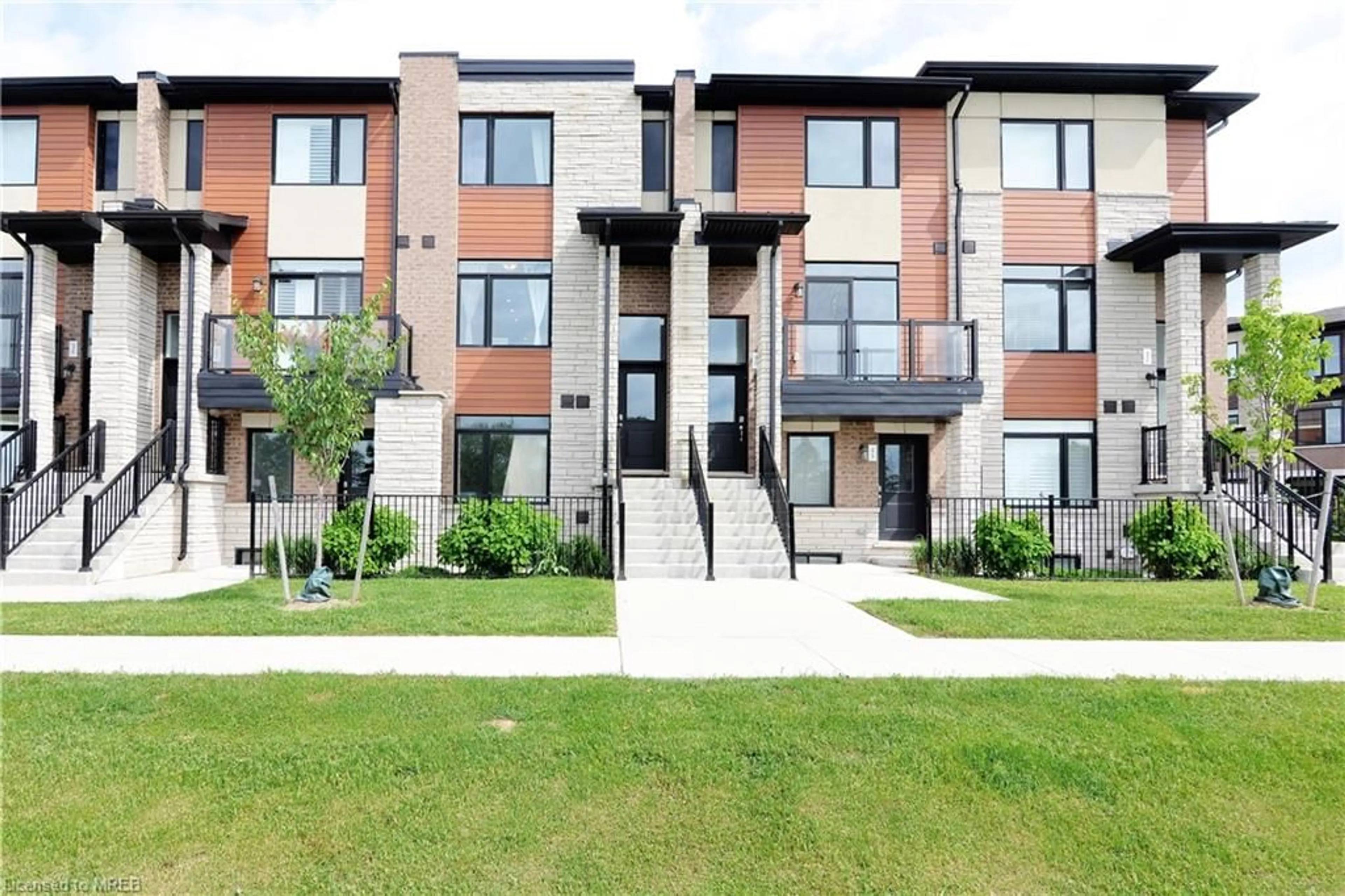 A pic from exterior of the house or condo for 590 N Service Rd #39, Stoney Creek Ontario L8E 0K5