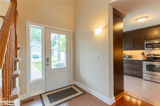 46 Webb Cir, Haliburton 3