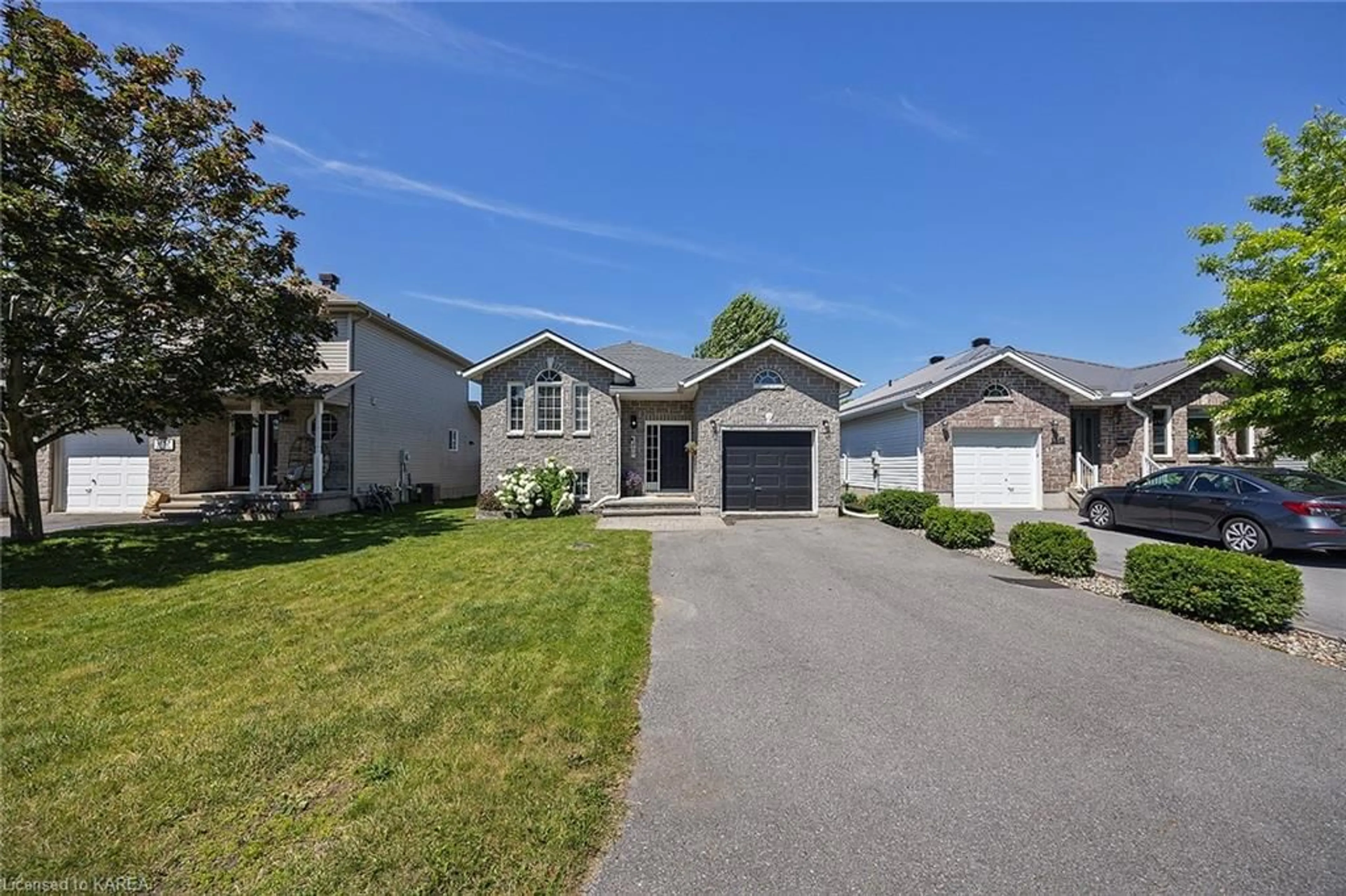 Frontside or backside of a home for 1459 Birchwood Dr, Kingston Ontario K7P 3H3