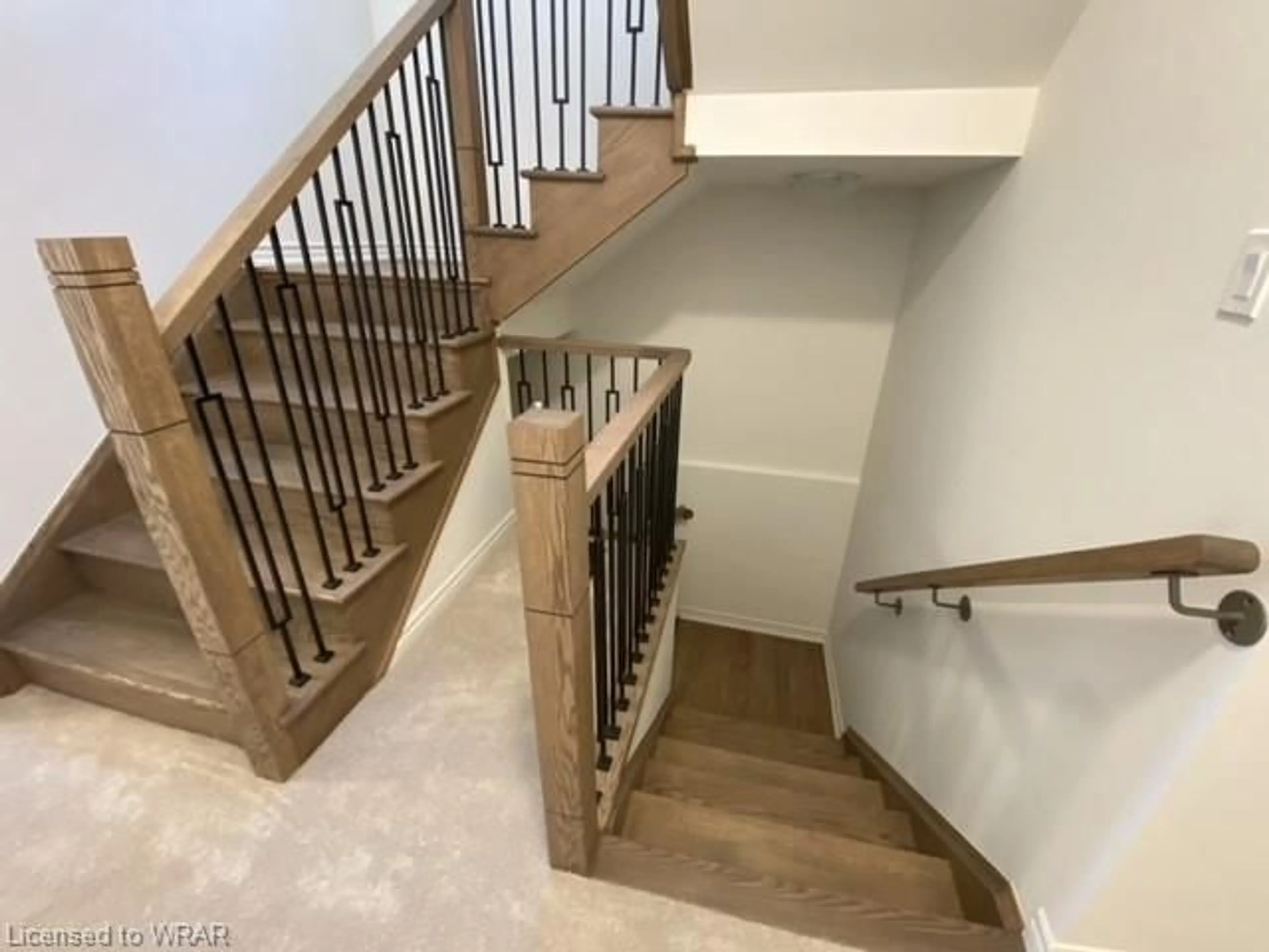 Stairs for 46 Dass Dr, Fergus Ontario N1M 0H9