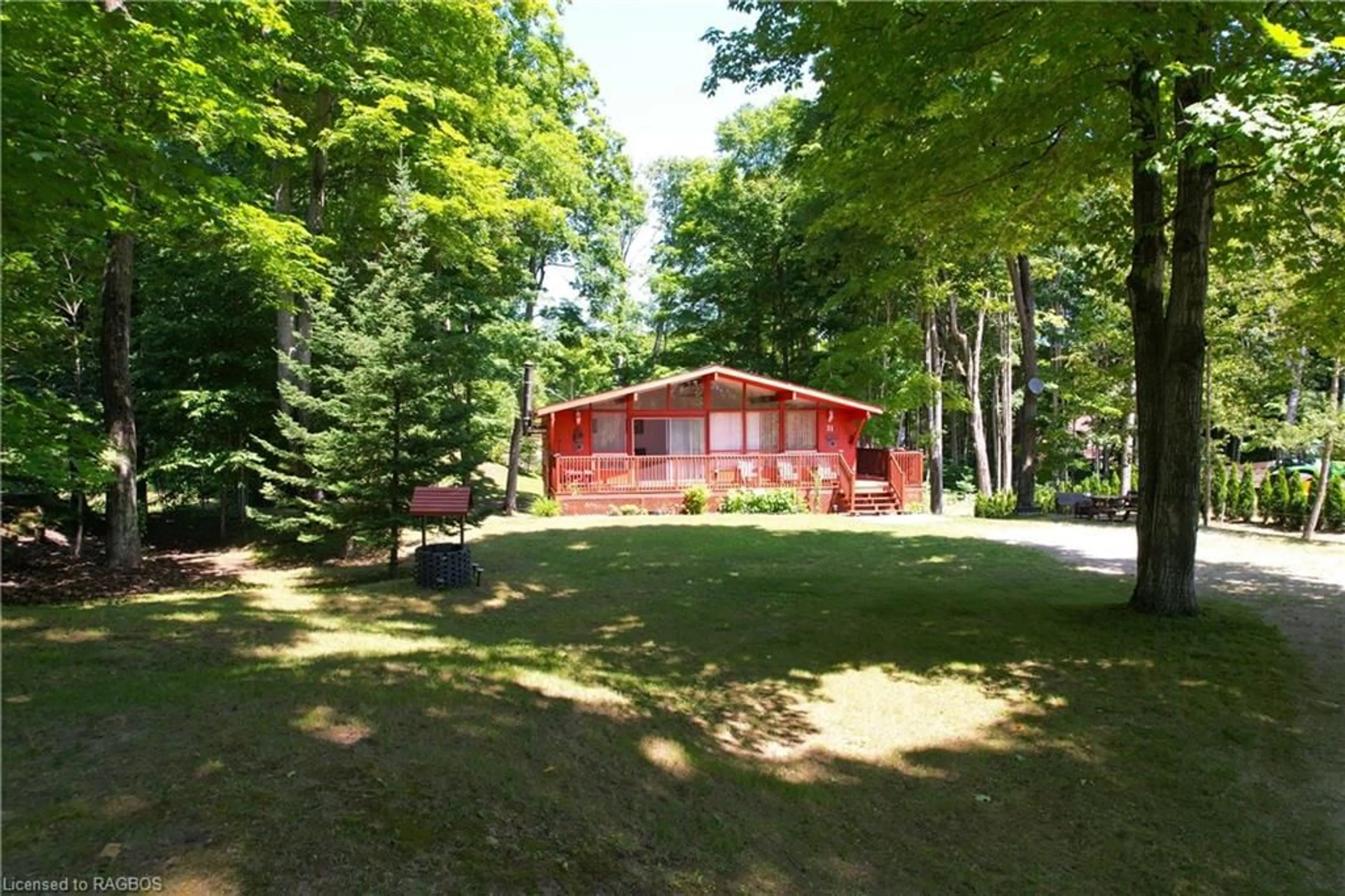 Cottage for 31 Deer Trail, Sauble Beach Ontario N0H 2G0