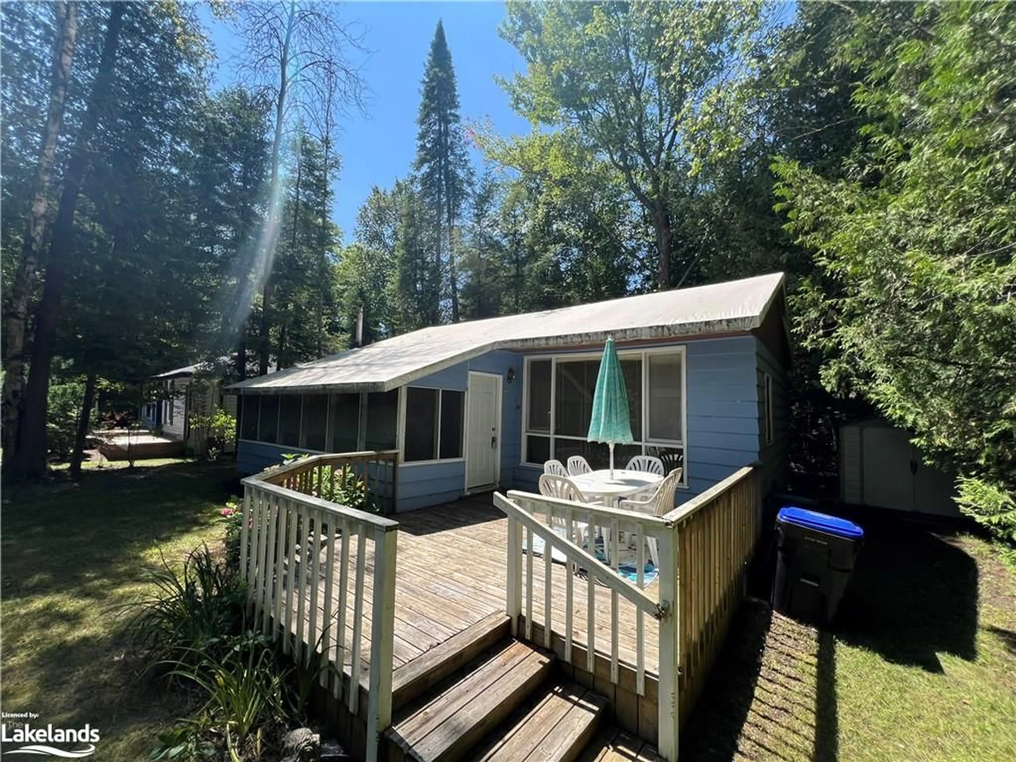 Cottage for 24 43rd St, Wasaga Beach Ontario L9Z 1Z1