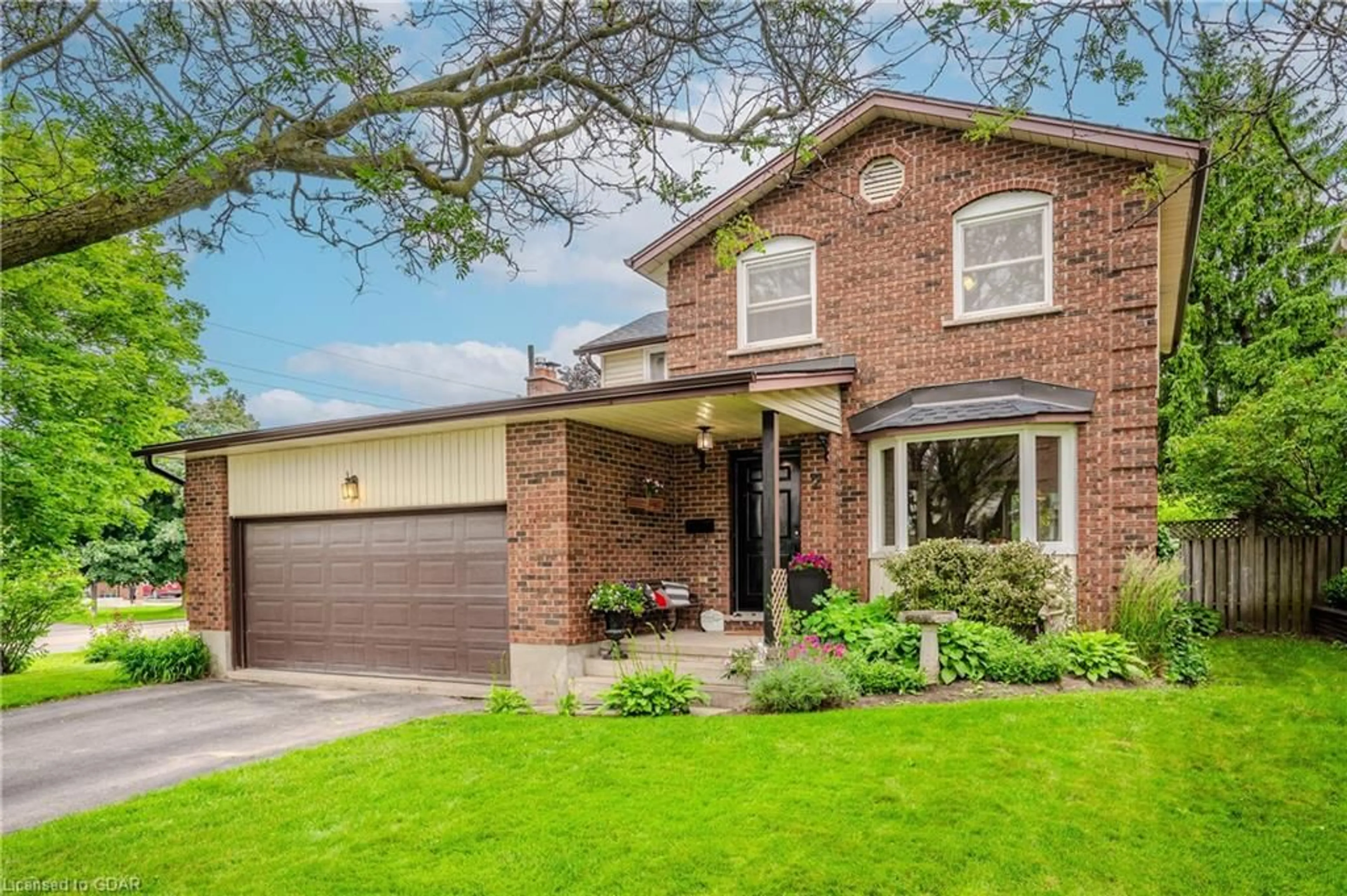 Home with brick exterior material for 2 Walnut Dr, Guelph Ontario N1E 6R8