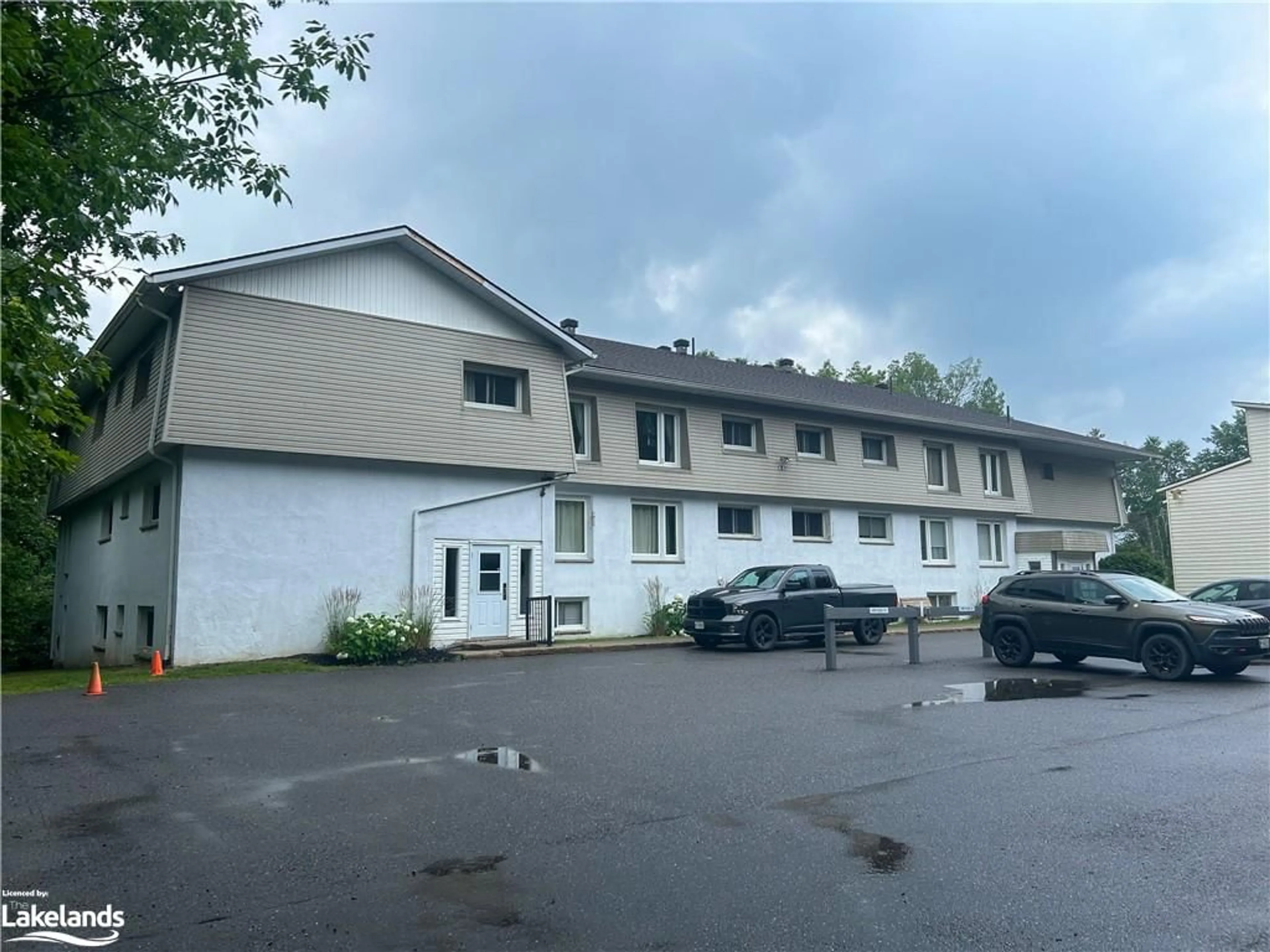 Outside view for 26 Herman Ave #24, Huntsville Ontario P1H 1J6