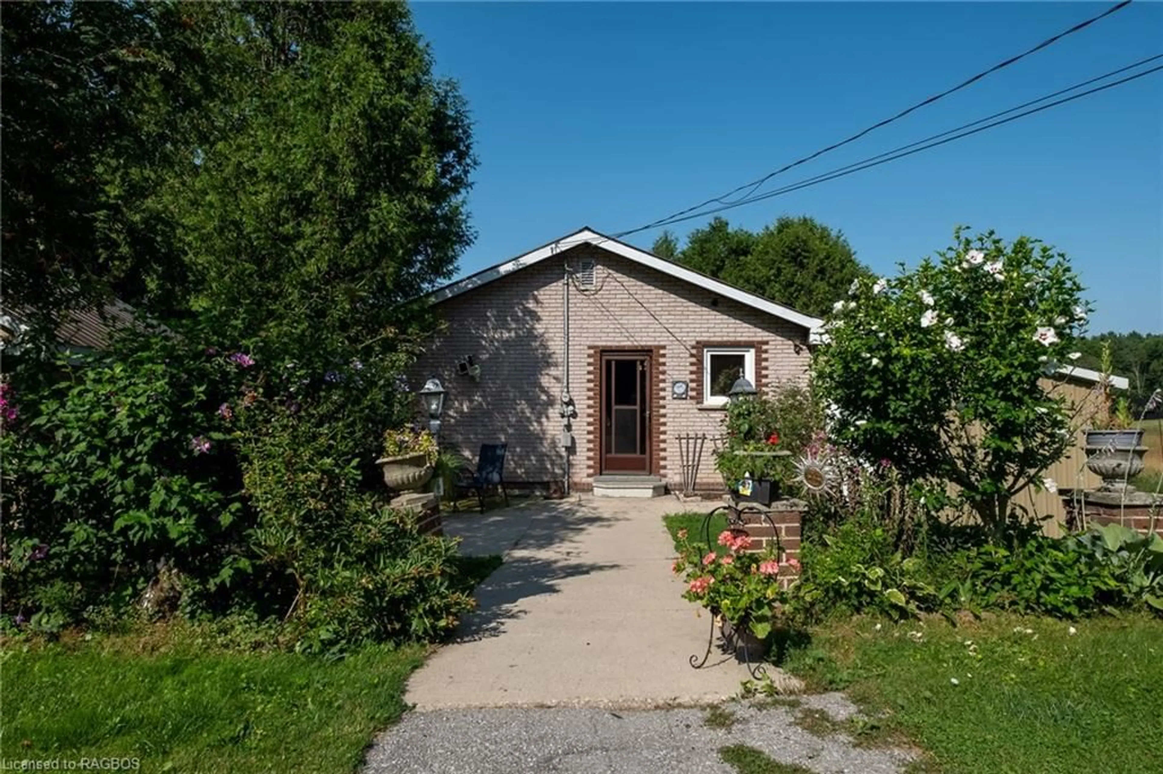 A pic from exterior of the house or condo, cottage for 498166 Conc 6, Meaford Municipality Ontario N4K 5W4