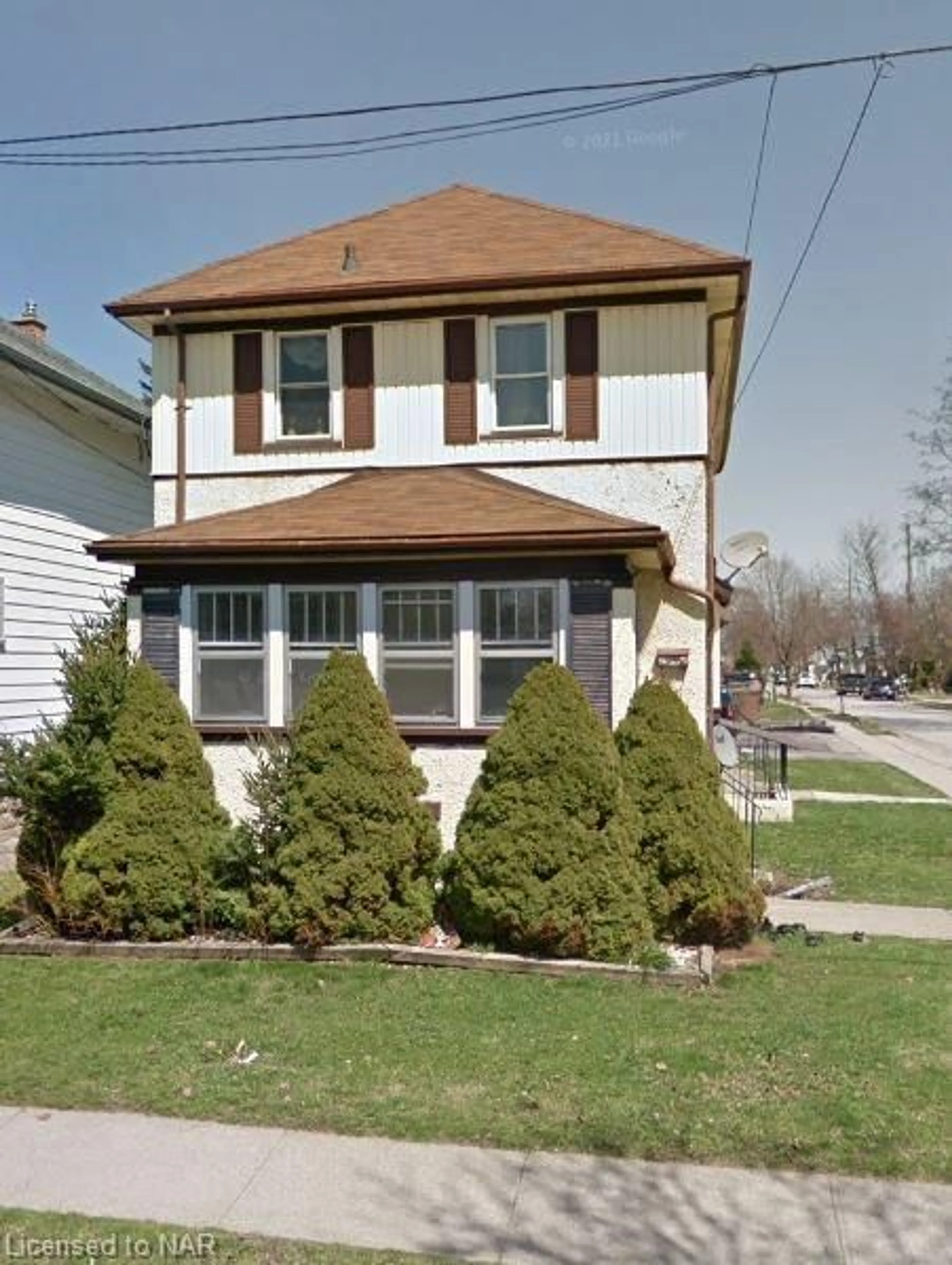 Frontside or backside of a home for 14 Haig St, St. Catharines Ontario L2R 6K6