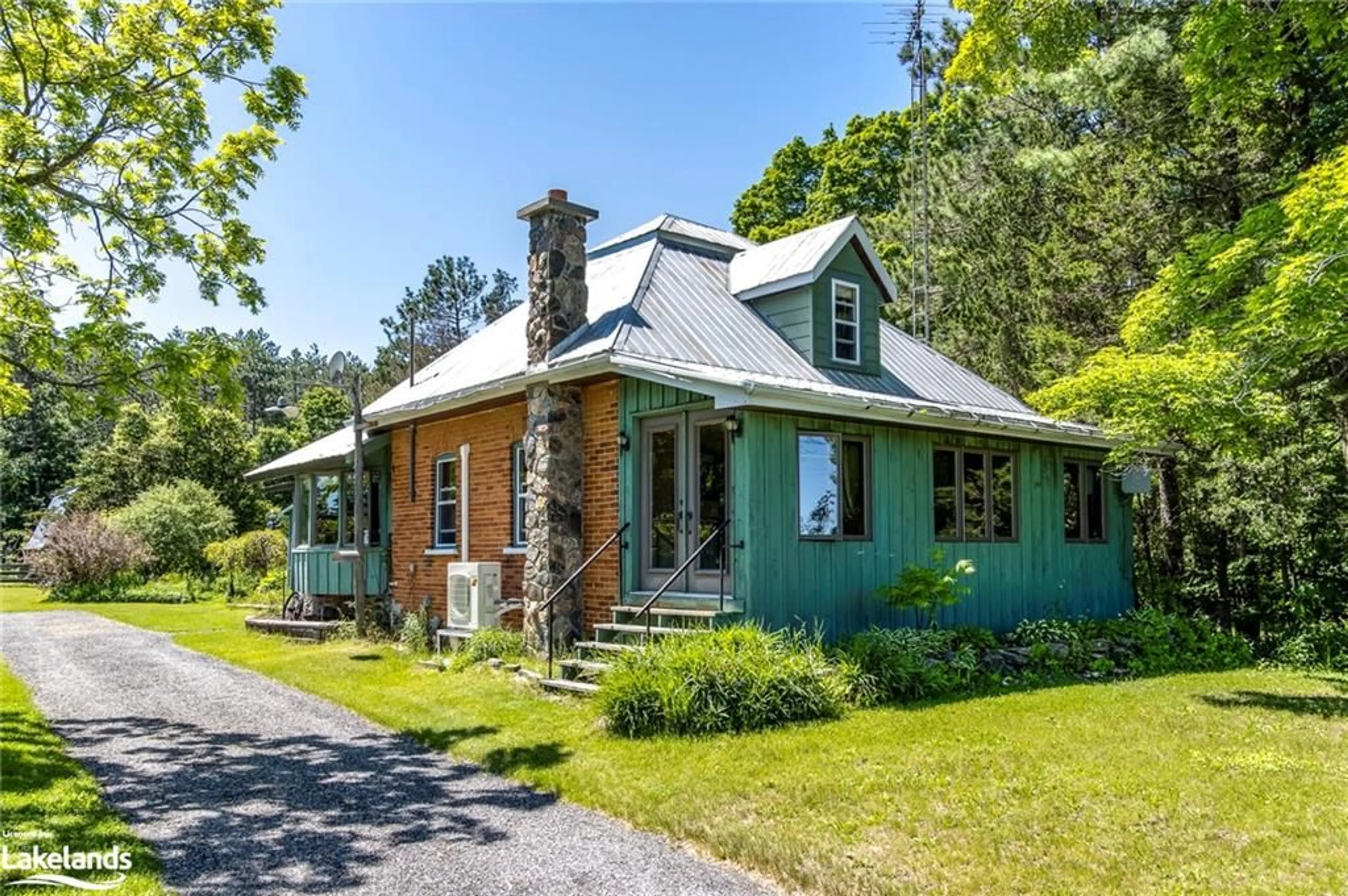 Cottage for 1574 Gratrix Road, Waubaushene Ontario L0K 2C0