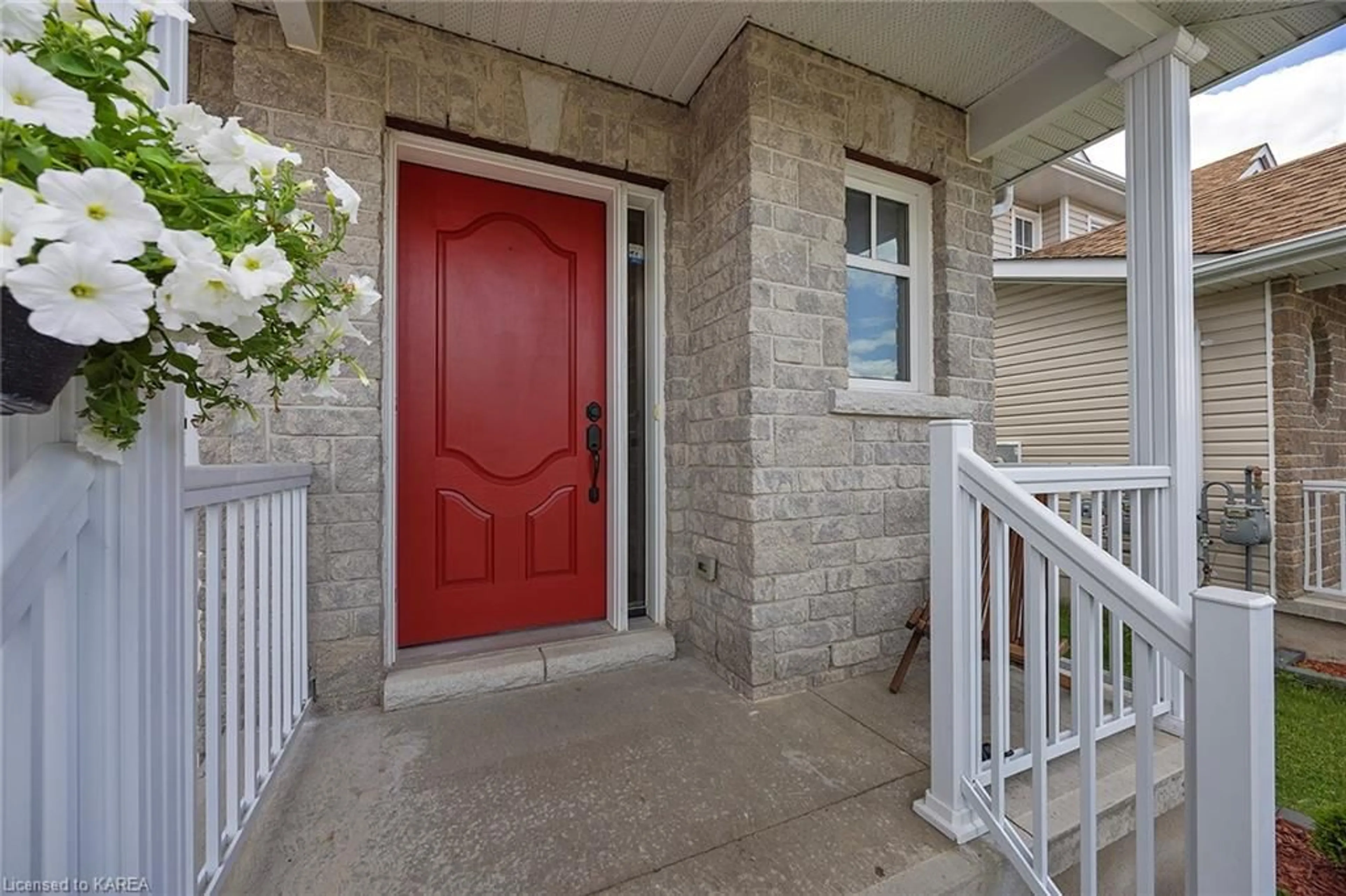 Indoor entryway for 1562 Crimson Cres, Kingston Ontario K7P 0H4