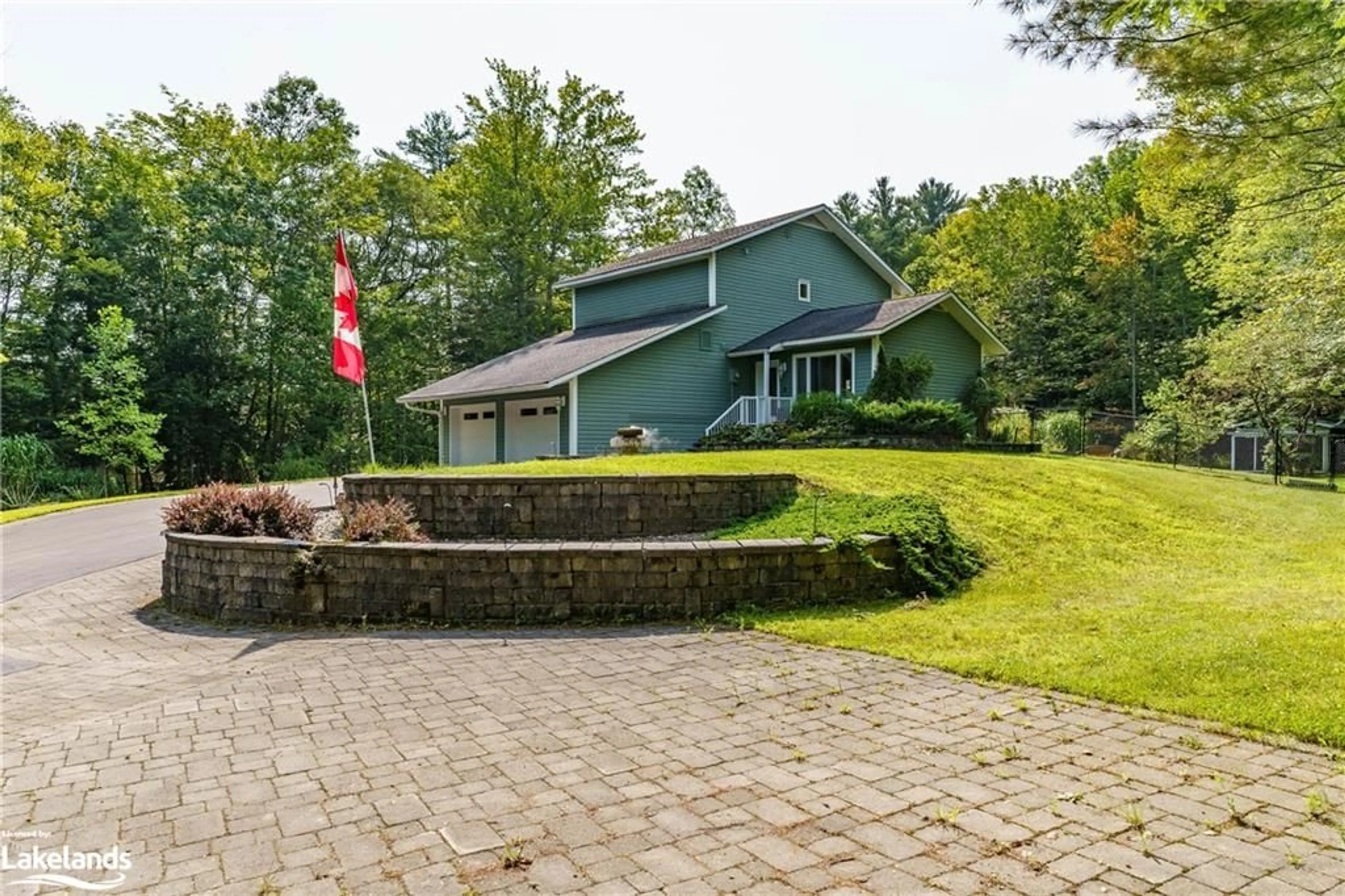 Outside view for 1051 Brydons Bay Rd, Gravenhurst Ontario P1P 1A2