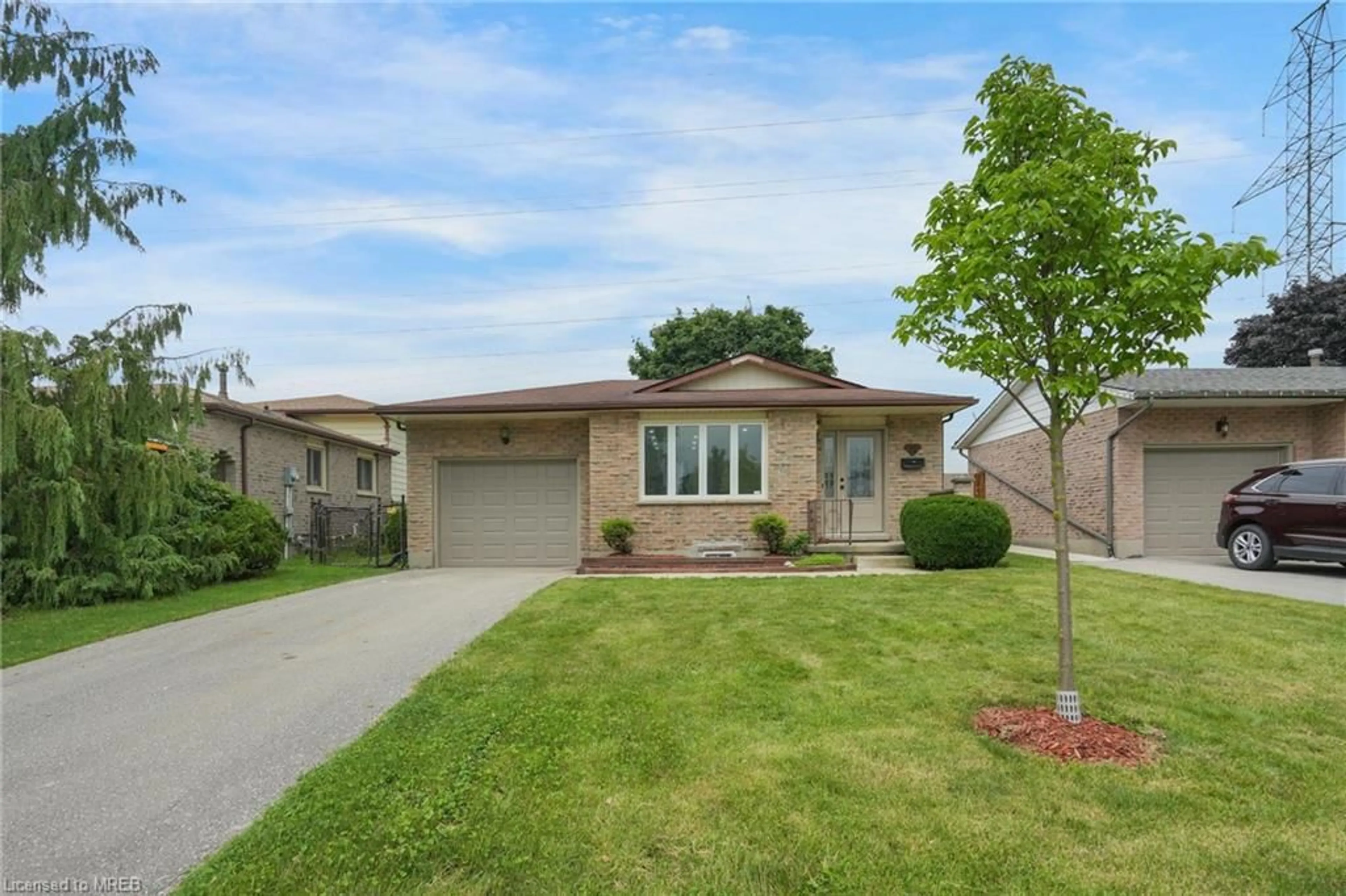 Frontside or backside of a home for 72 Lysanda Ave, London Ontario N5Z 4L4