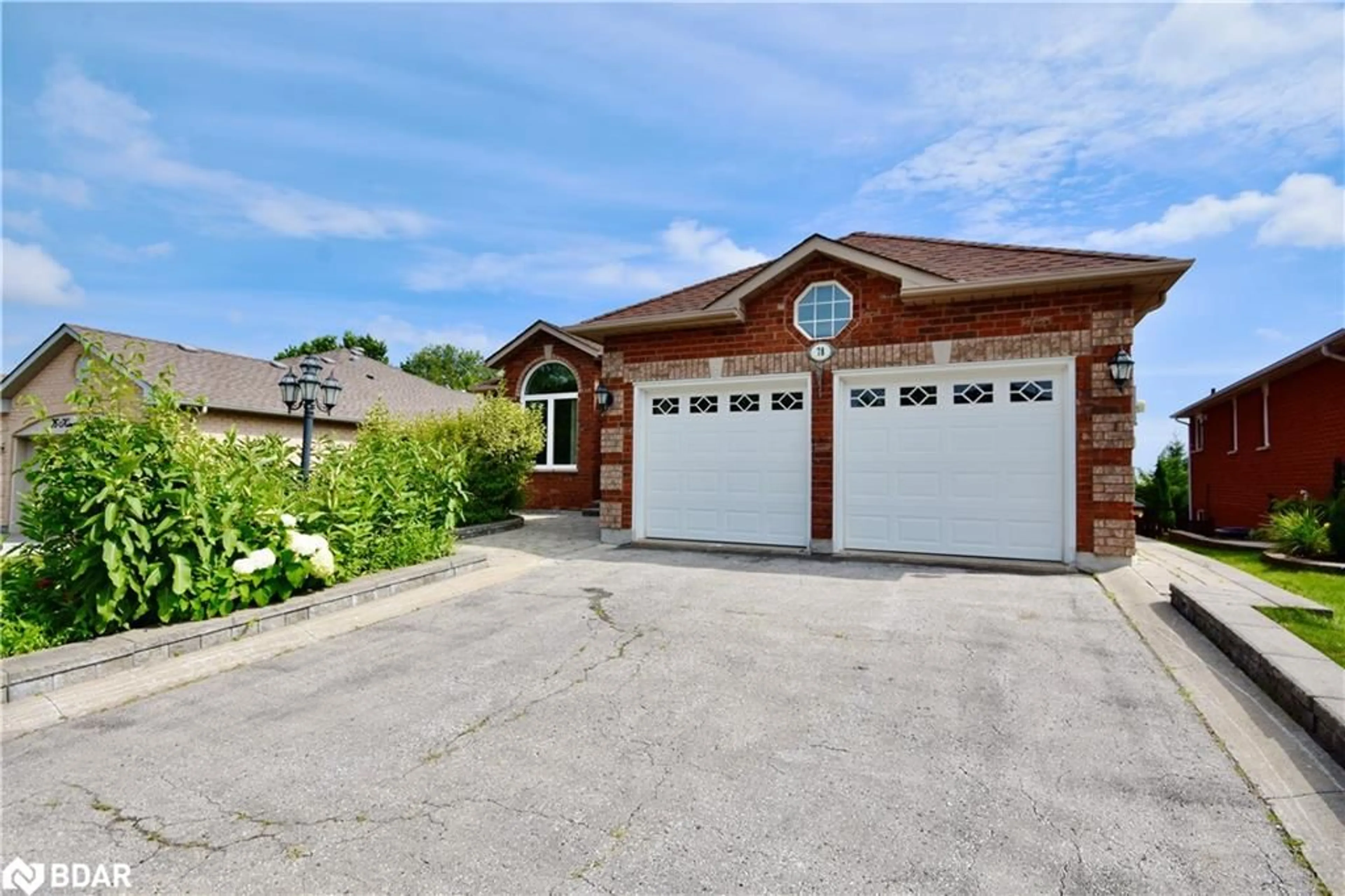 Frontside or backside of a home for 78 Kingsridge Rd, Barrie Ontario L4N 8T9