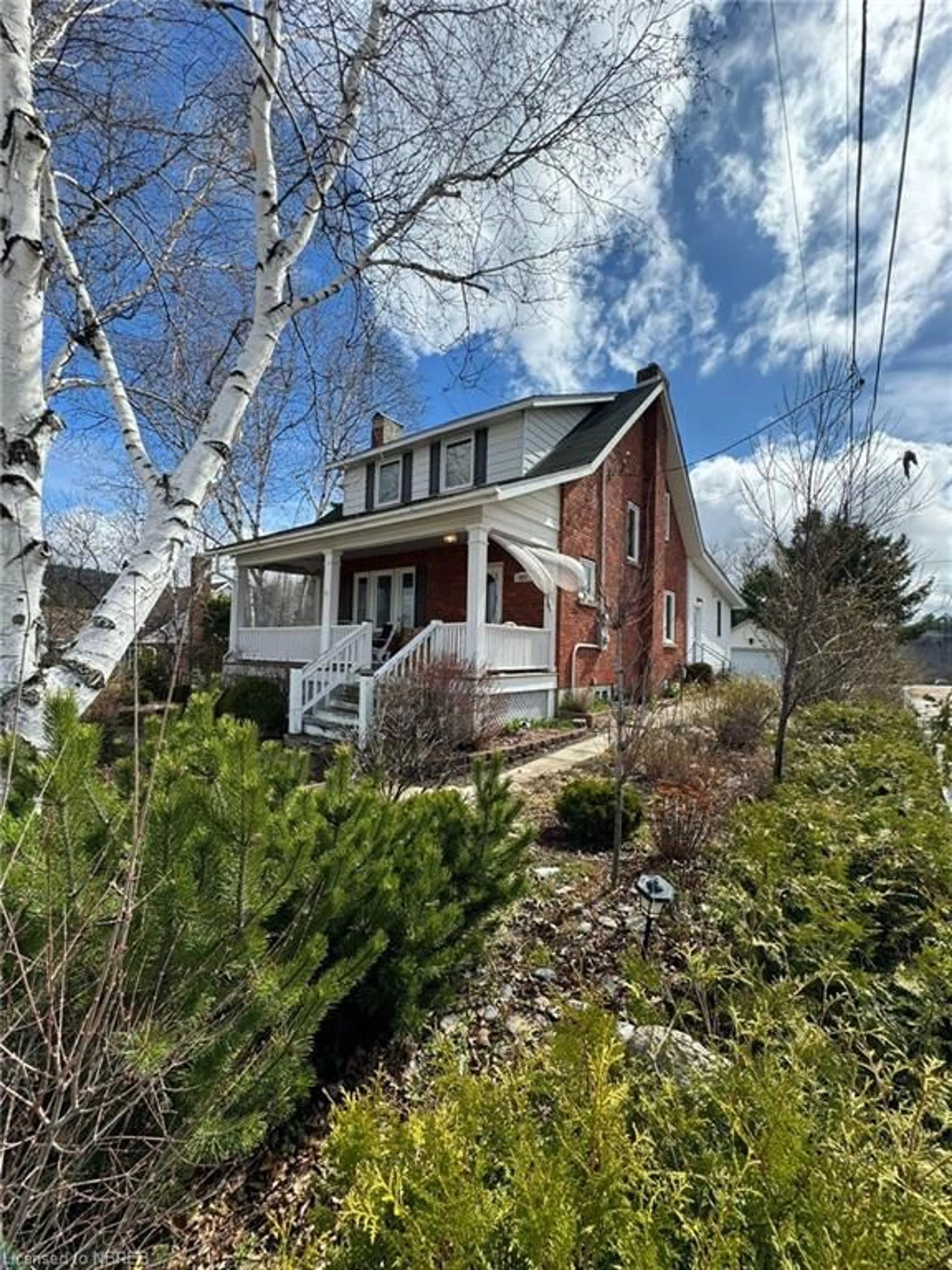 Frontside or backside of a home for 491 Mcconnell St, Mattawa Ontario P0H 1V0