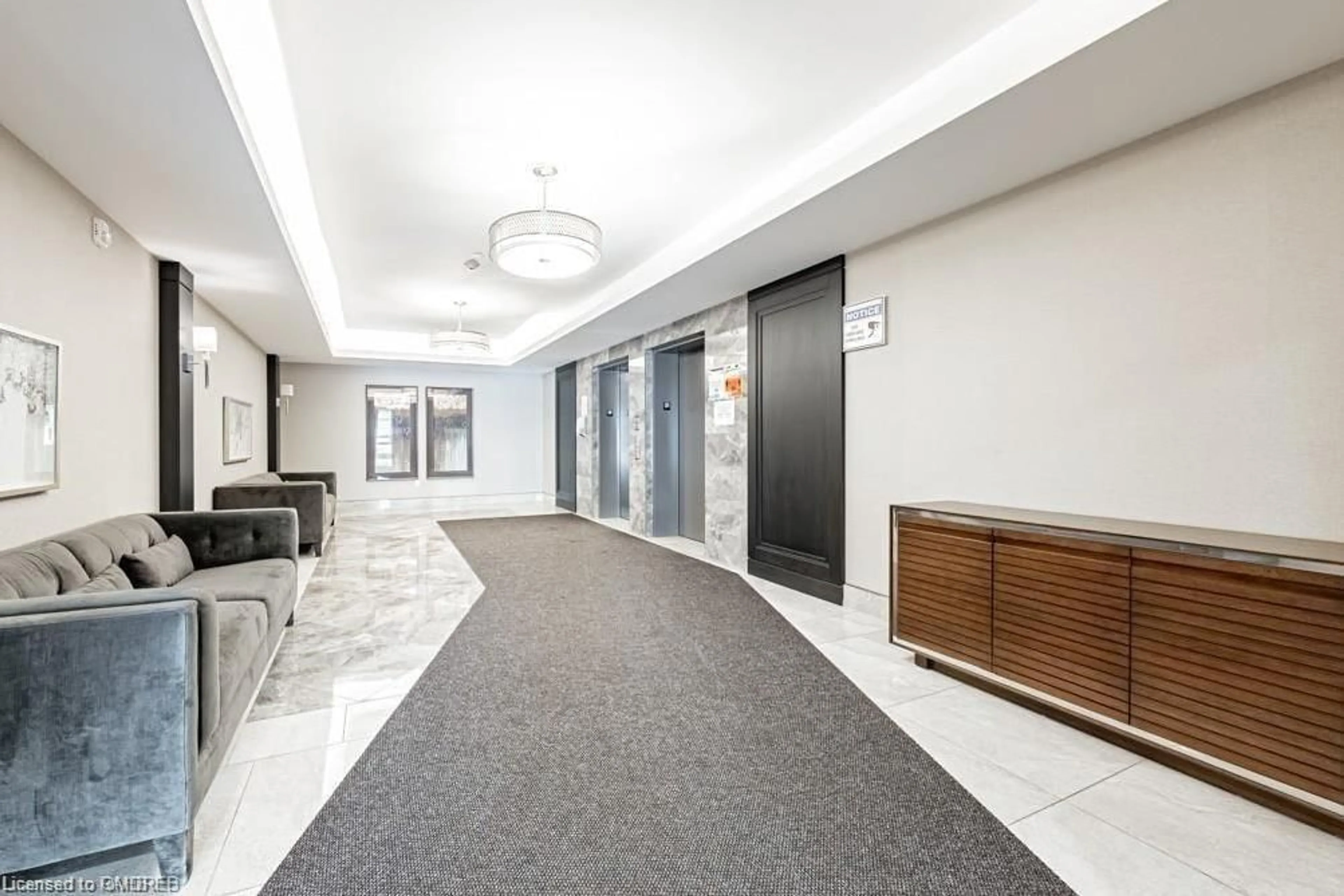 Indoor lobby for 101 Shoreview Pl #633, Stoney Creek Ontario L8E 0K2