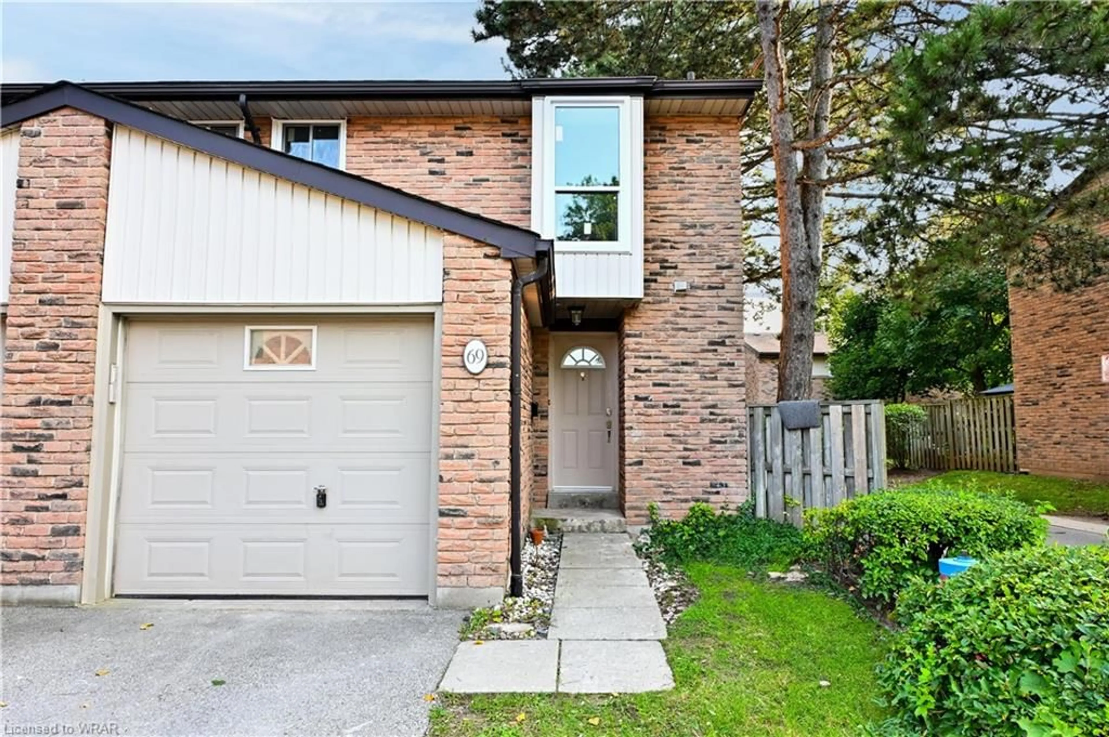 A pic from exterior of the house or condo for 680 Regency Crt #69, Burlington Ontario L7N 3L9