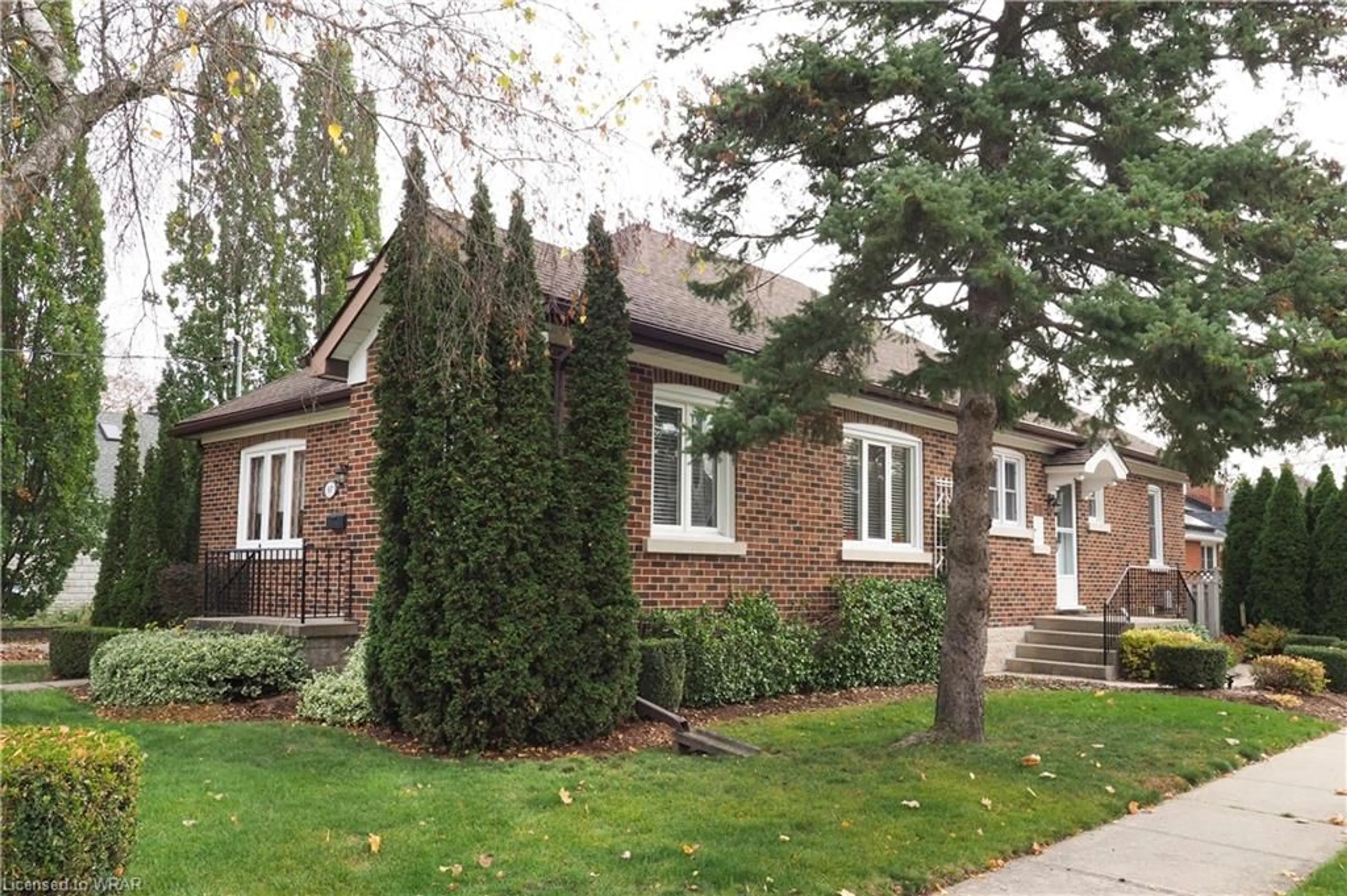 Home with brick exterior material for 537 Argyle St, Cambridge Ontario N3H 1R6