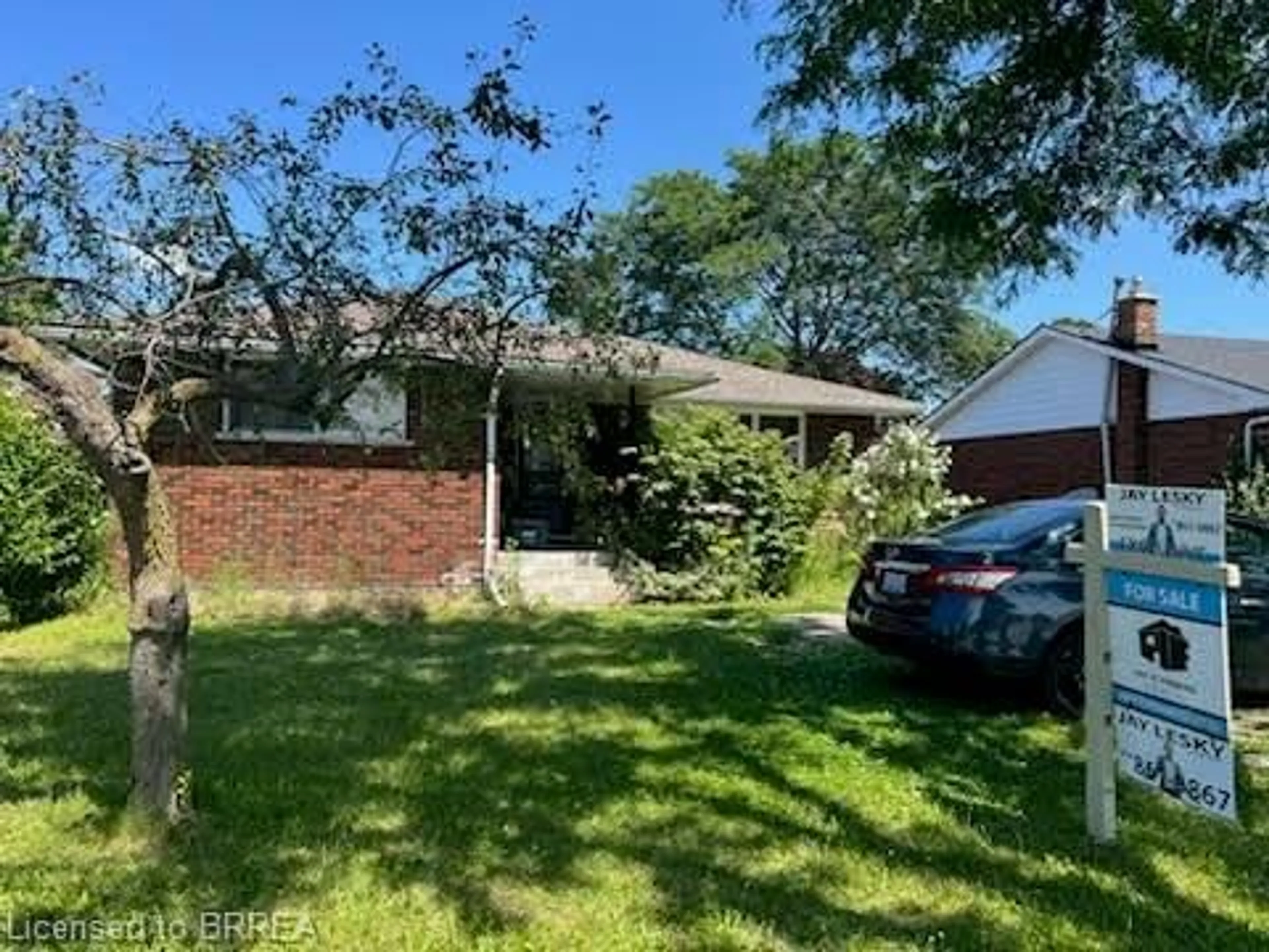Frontside or backside of a home for 95 Fairview Dr, Brantford Ontario N3R 2X1