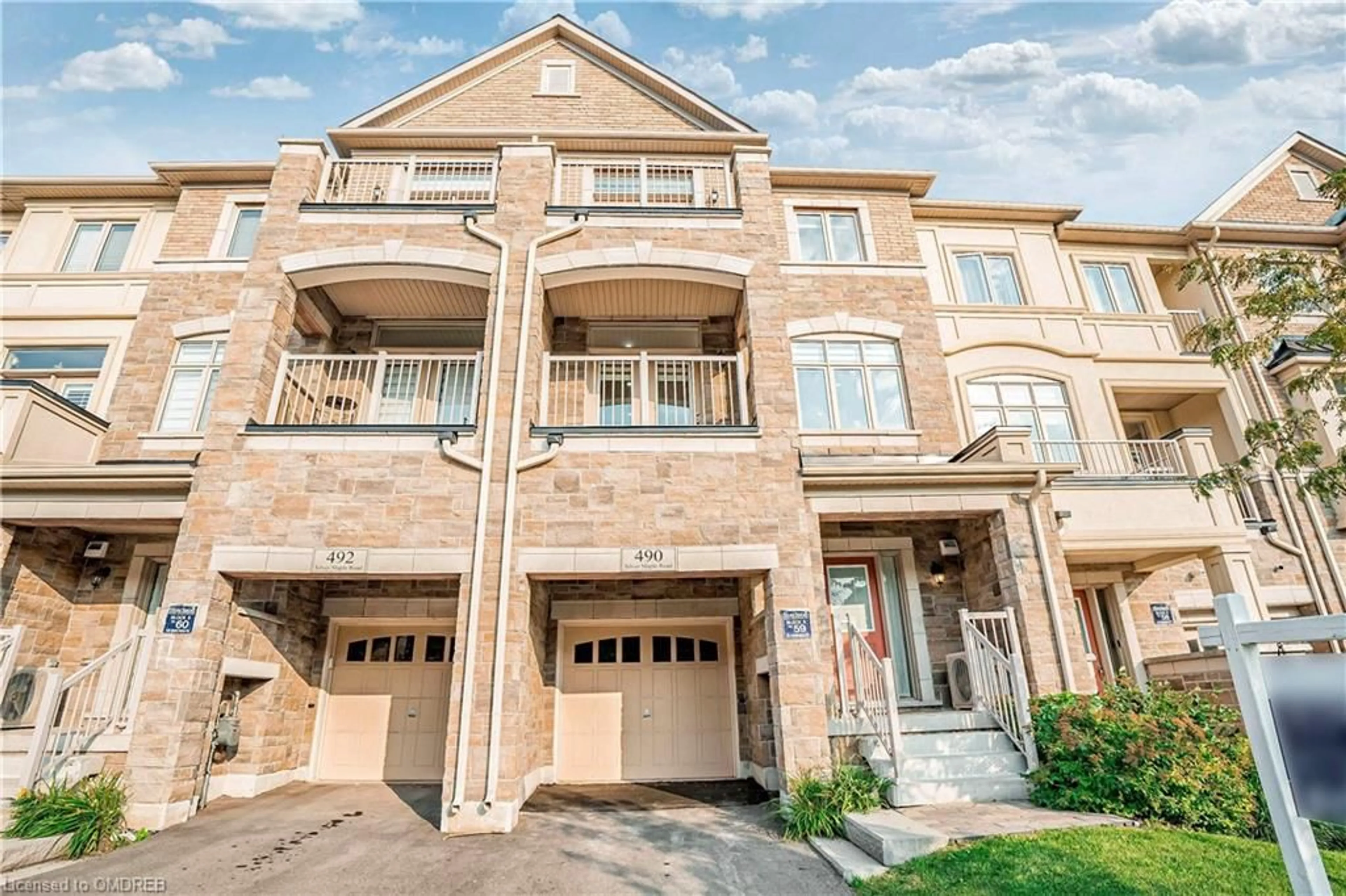 A pic from exterior of the house or condo for 490 Silver Maple Rd, Oakville Ontario L6H 3P6