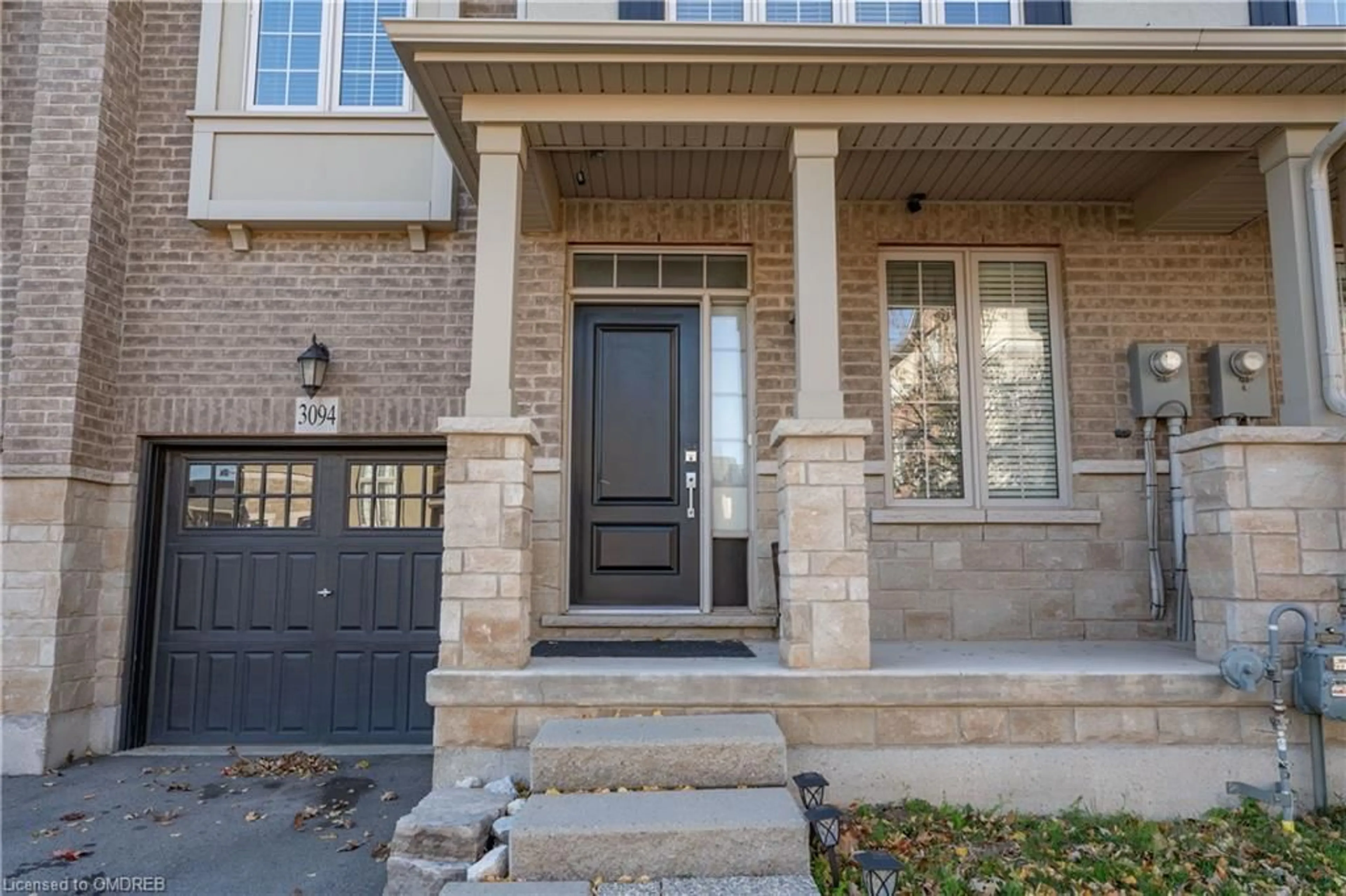 Home with brick exterior material for 3094 Blackfriar Common, Oakville Ontario L6H 0R3