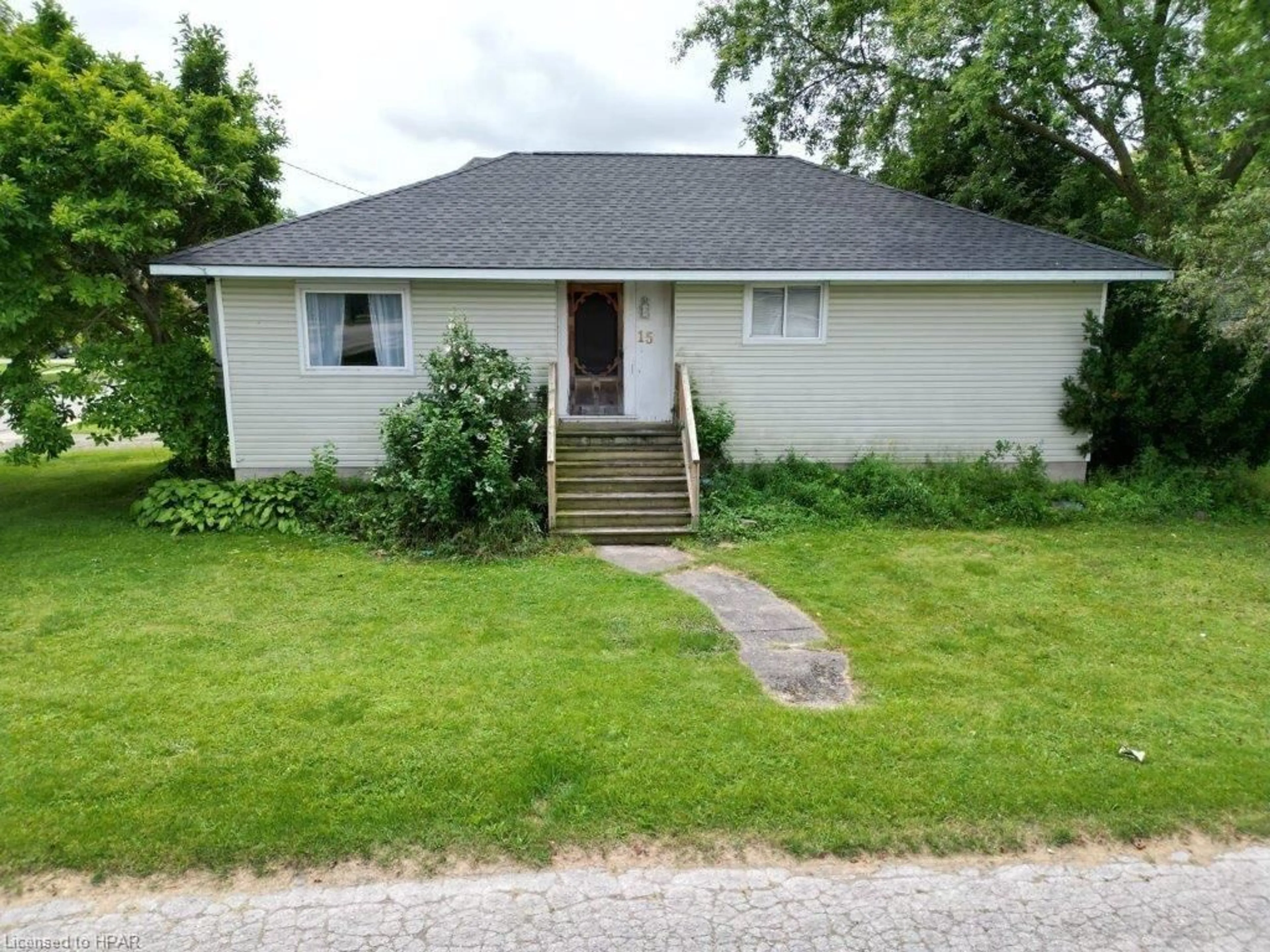 Frontside or backside of a home for 15 Franklin St, Seaforth Ontario N0K 1W0