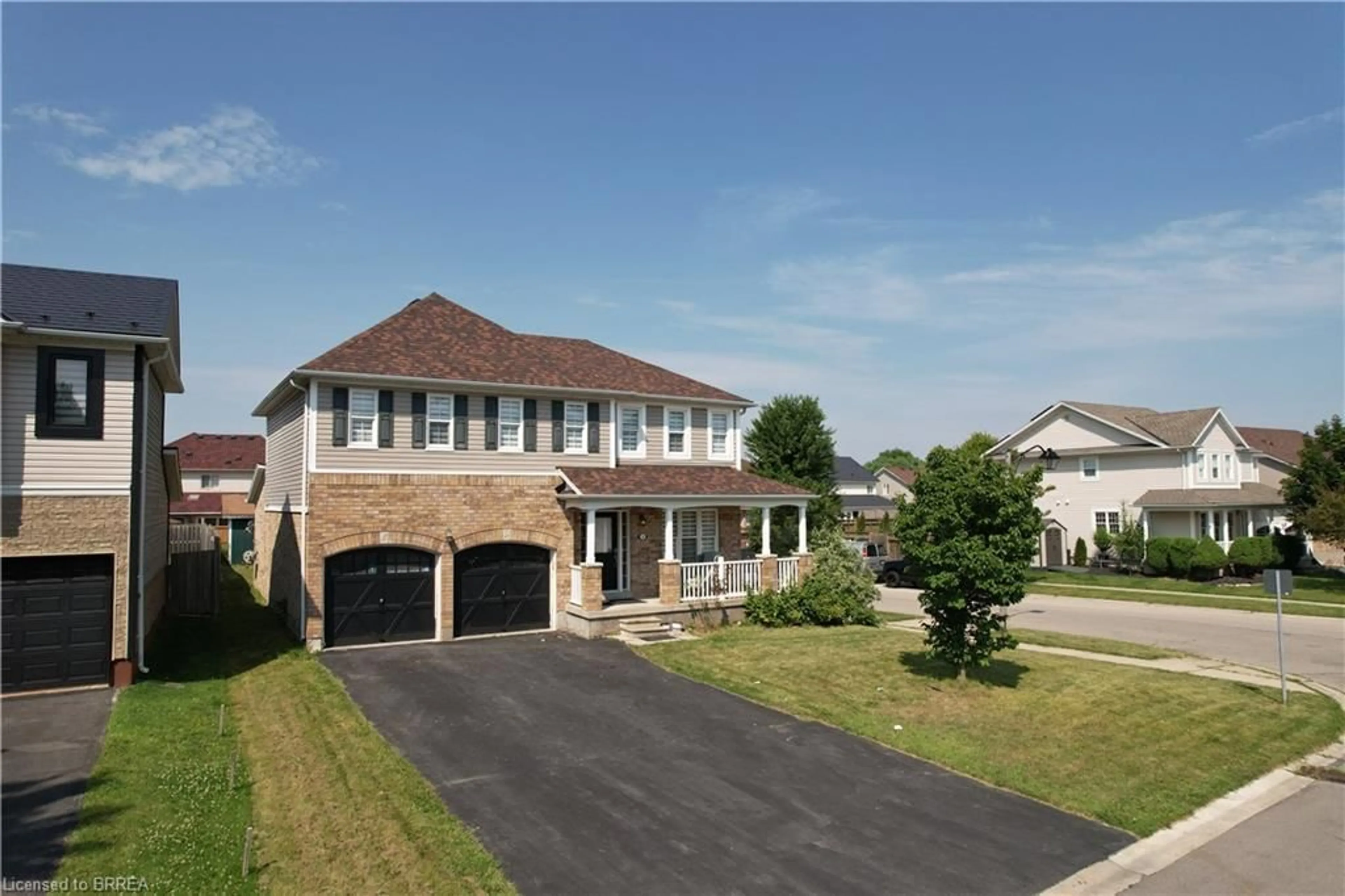 Frontside or backside of a home for 2 Mathews Crt, Brantford Ontario N3T 0A9