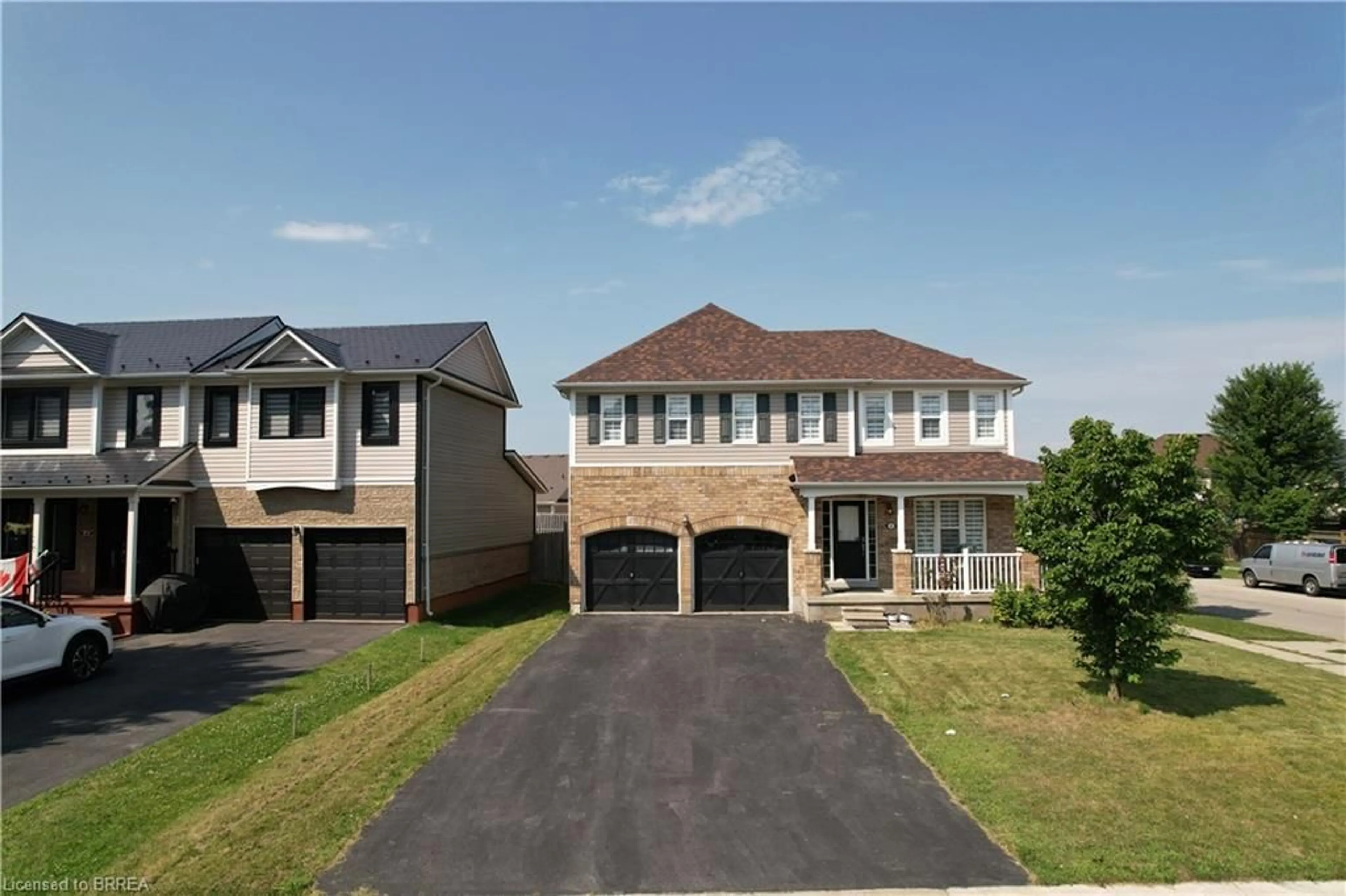 Frontside or backside of a home for 2 Mathews Crt, Brantford Ontario N3T 0A9