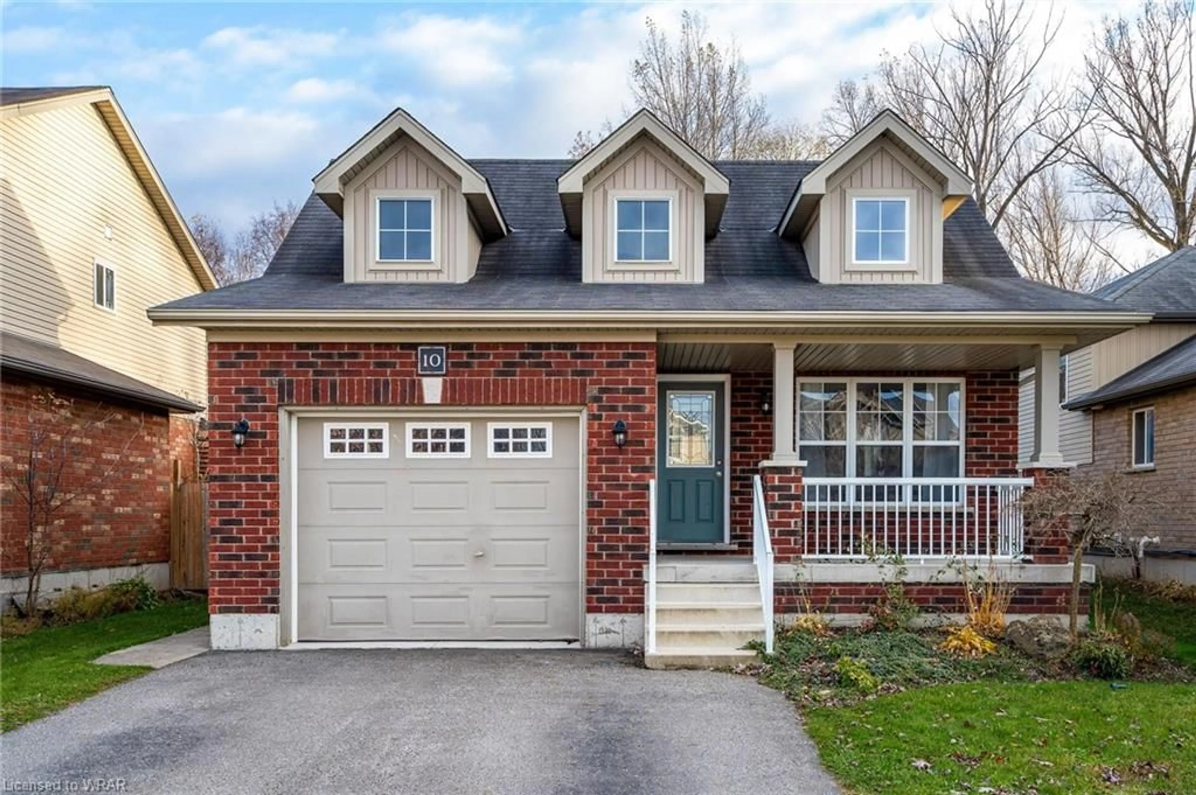 Home with brick exterior material for 10 Lynden St #Lower, Collingwood Ontario L9Y 0C1