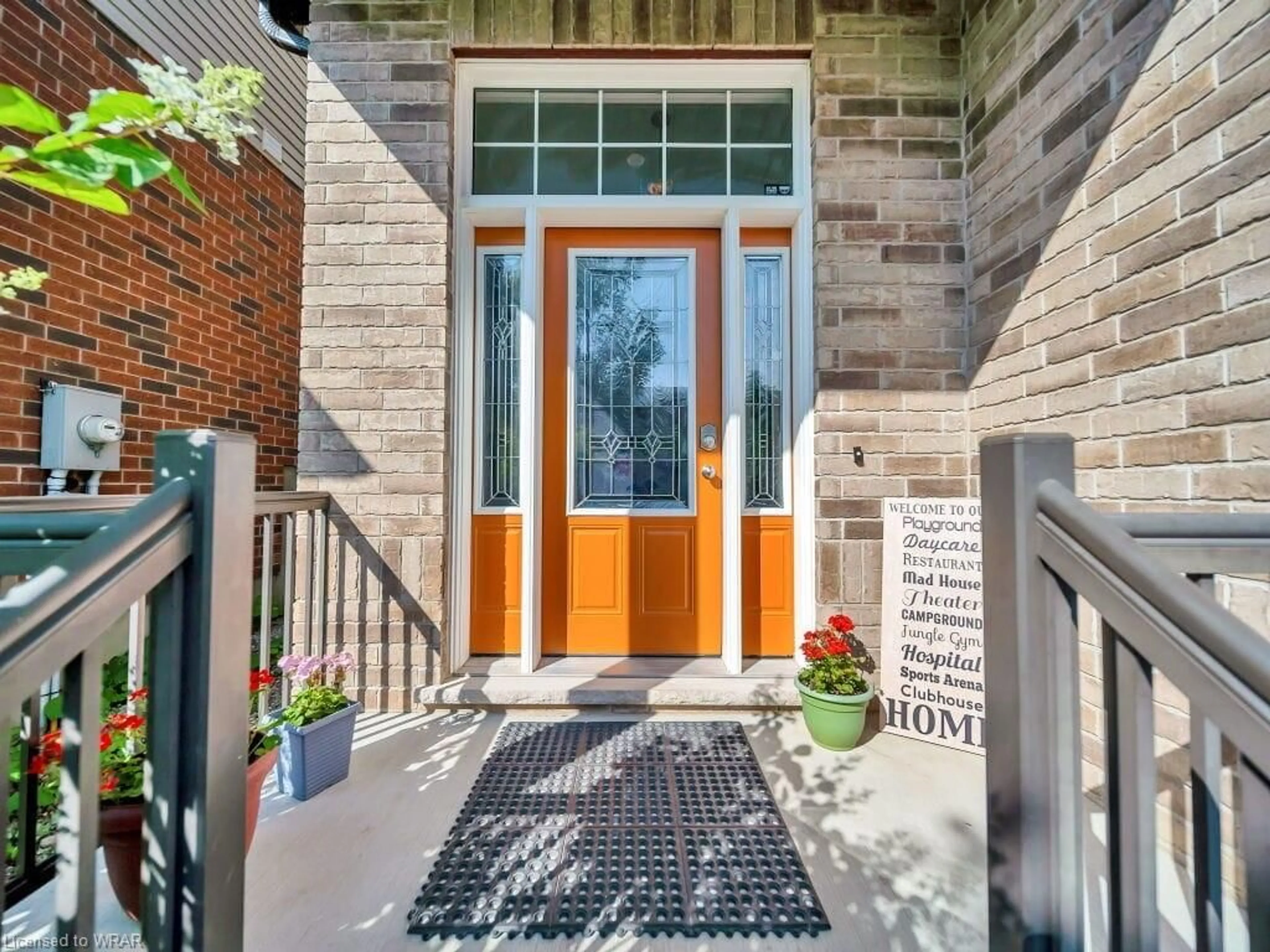 Indoor entryway for 160 Kemp Cres, Guelph Ontario N1E 0K1