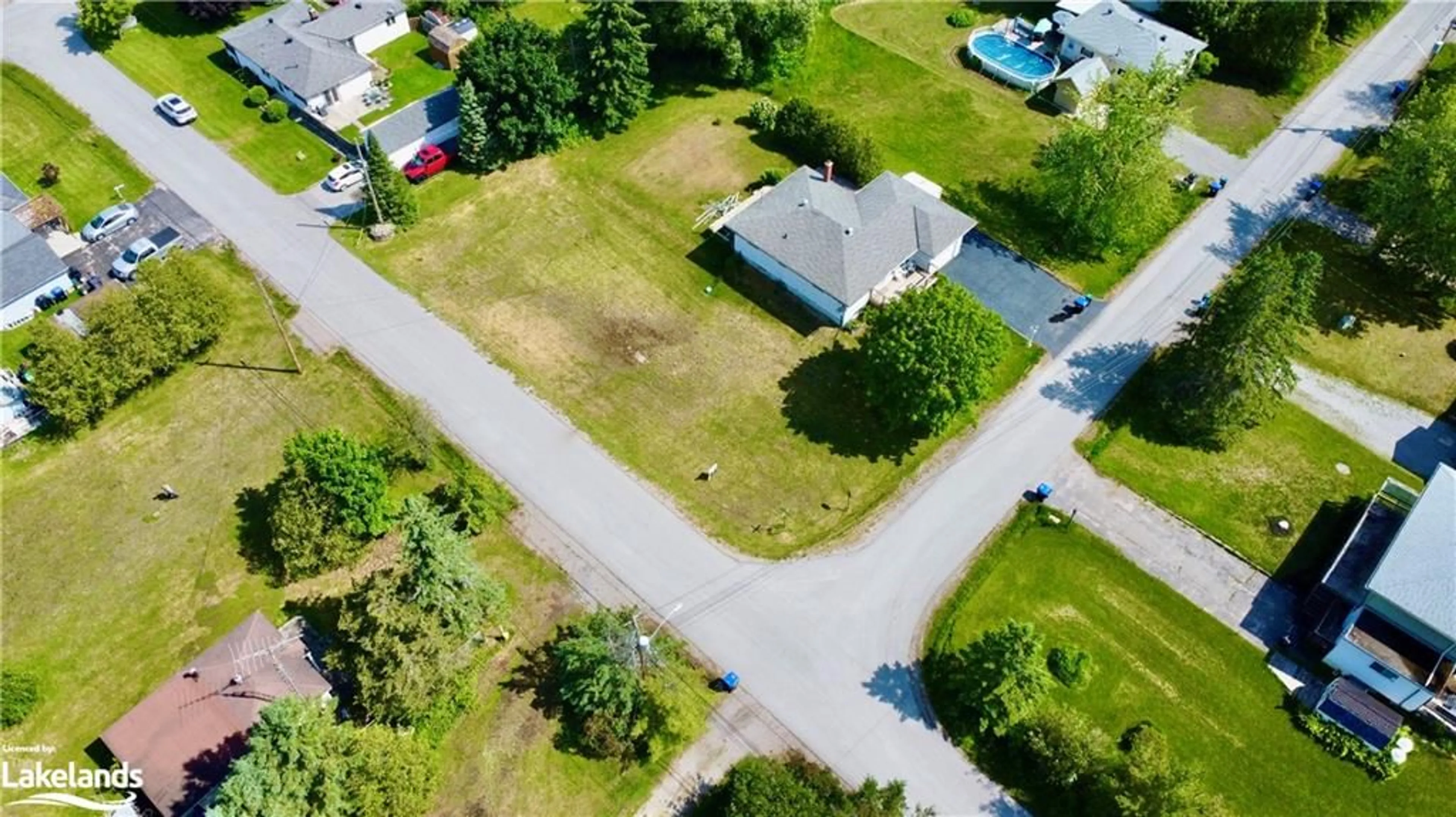 Frontside or backside of a home for 268 Kingfisher Ave, Port McNicoll Ontario L0K 1R0