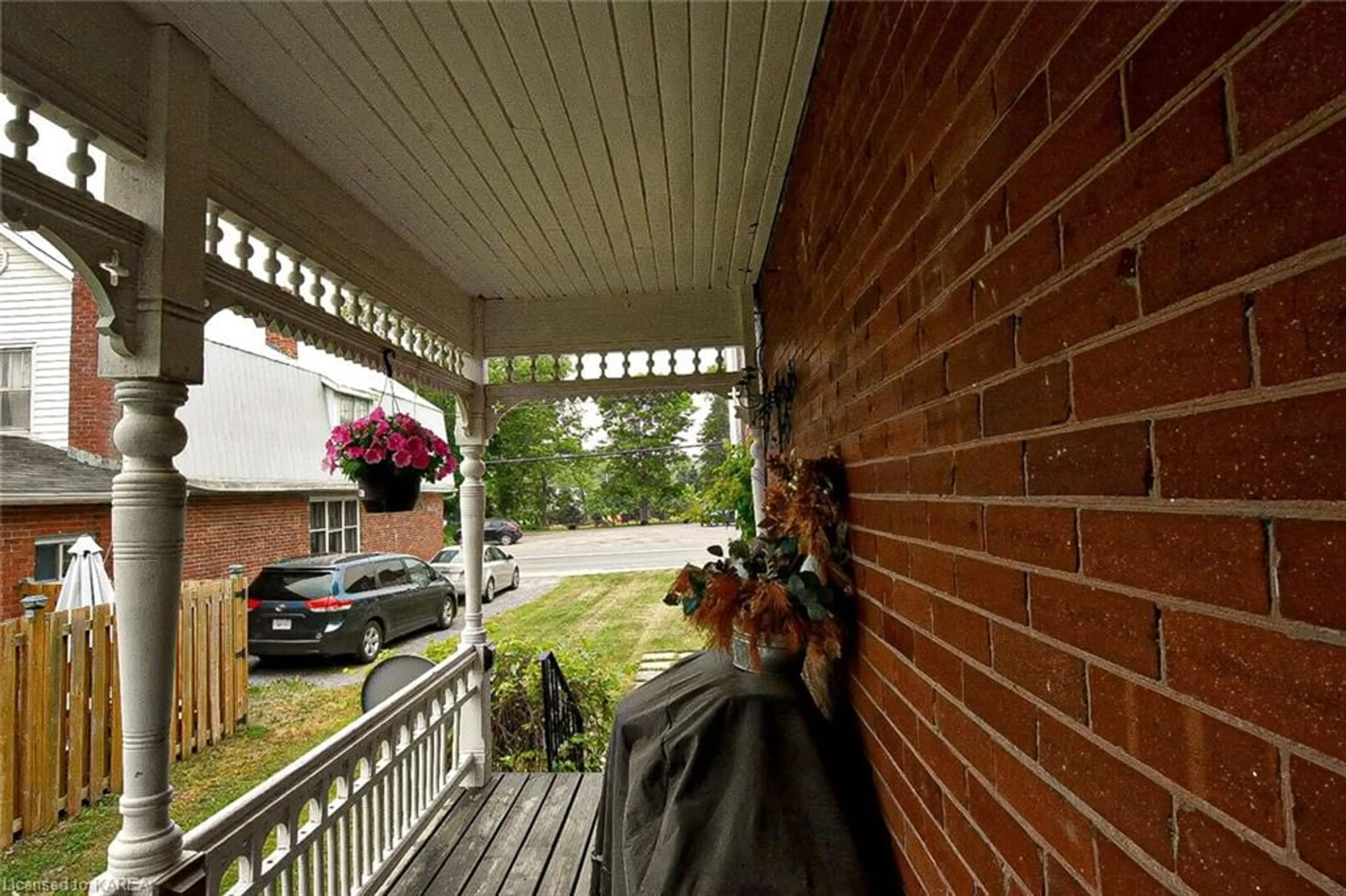 Patio for 6 Ottawa St, Tamworth Ontario K0K 3G0