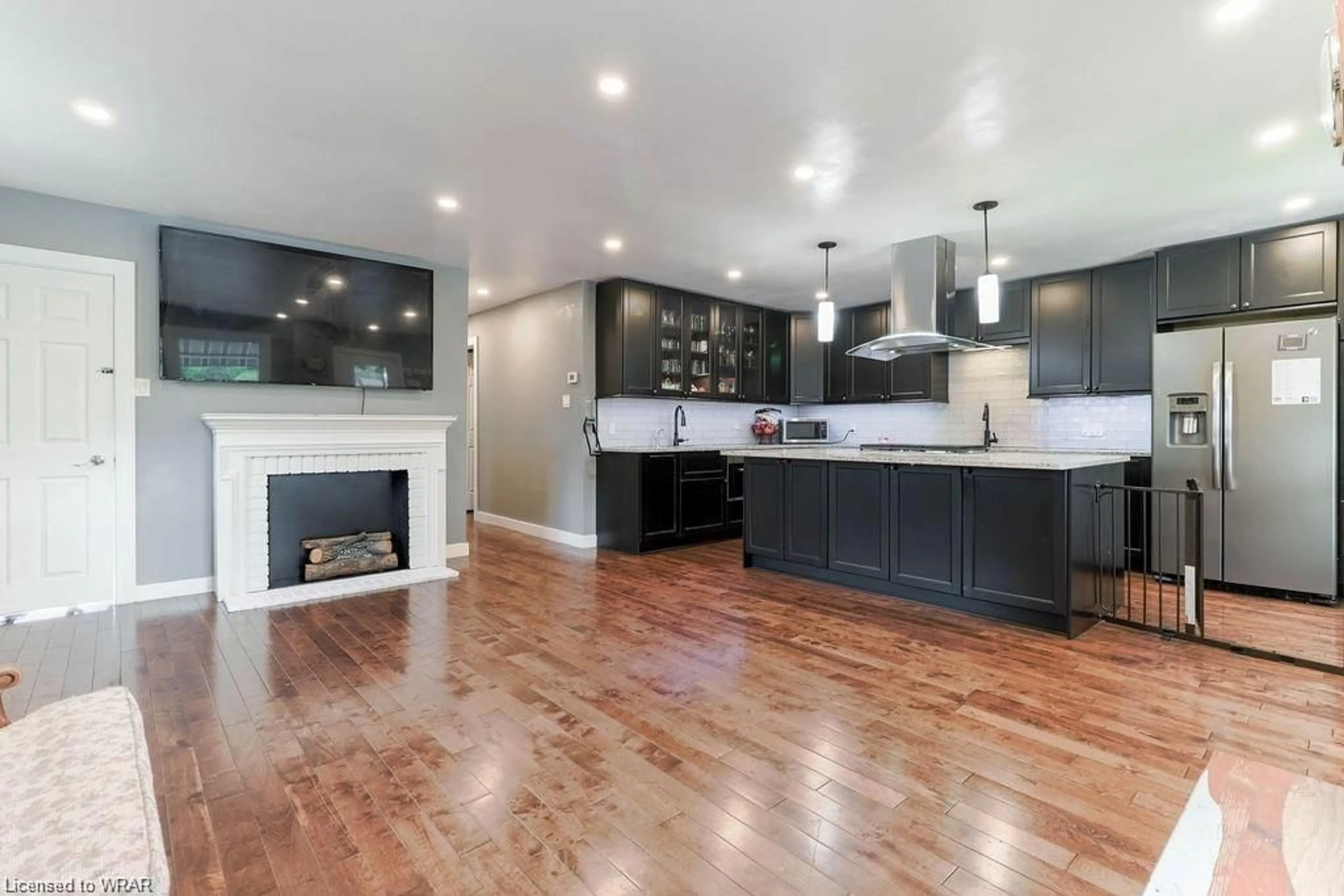 Contemporary kitchen for 1114 Gatewood Rd, London Ontario N5Y 4Z5