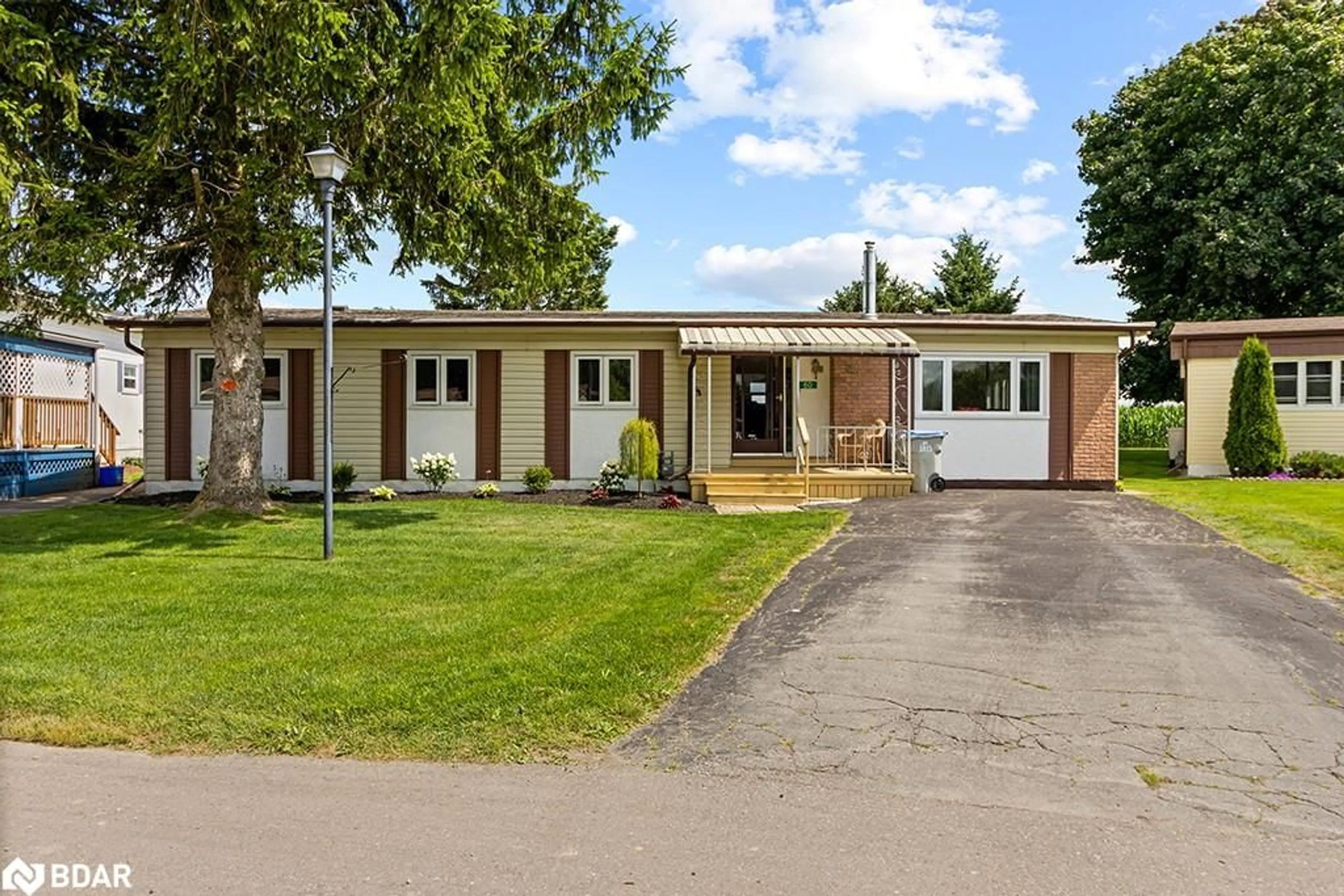 Frontside or backside of a home for 60 Fairview Cres, Listowel Ontario N4W 3G8