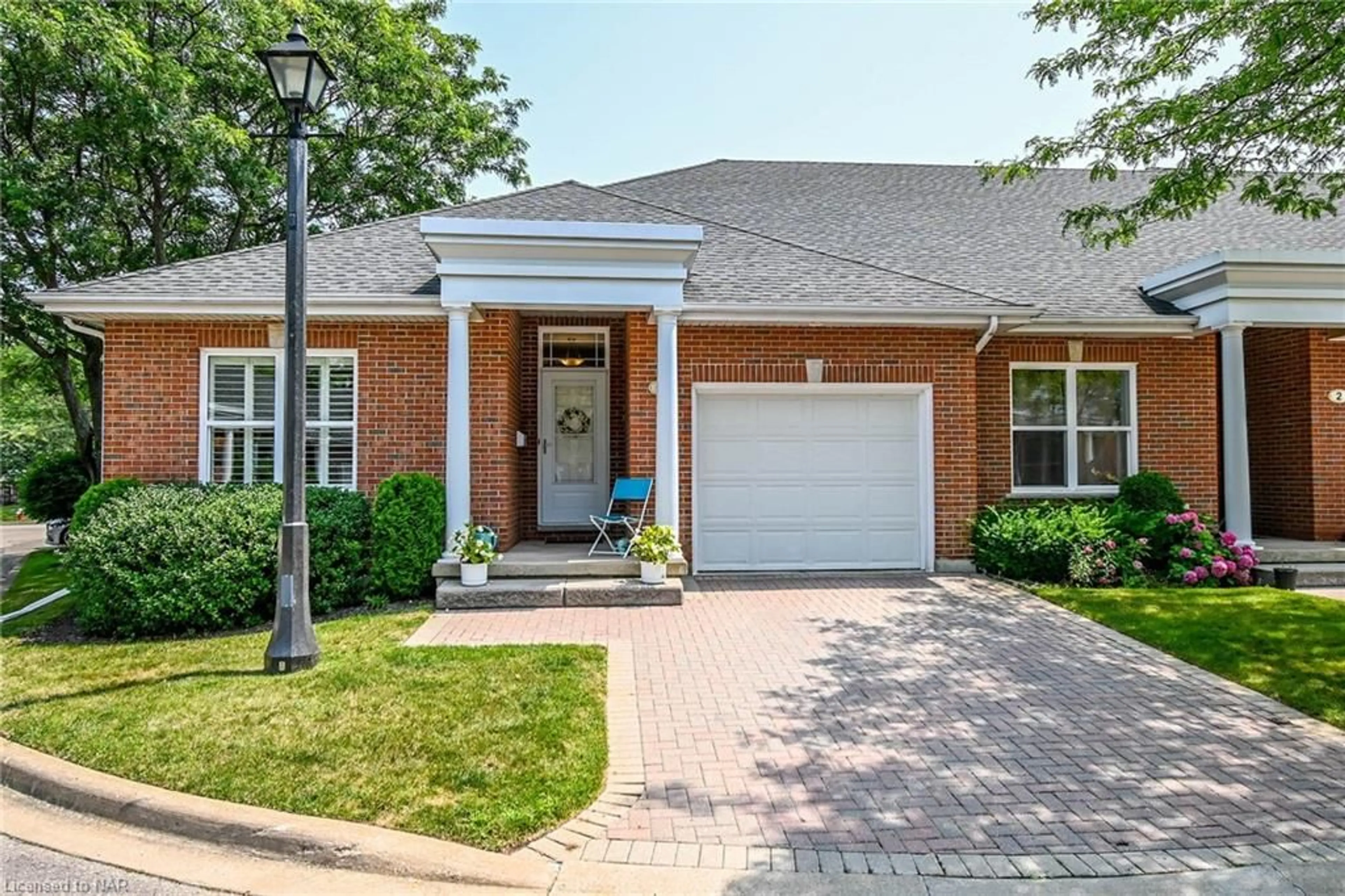 Home with brick exterior material for 3381 Montrose Rd #1, Niagara Falls Ontario L2H 0J9