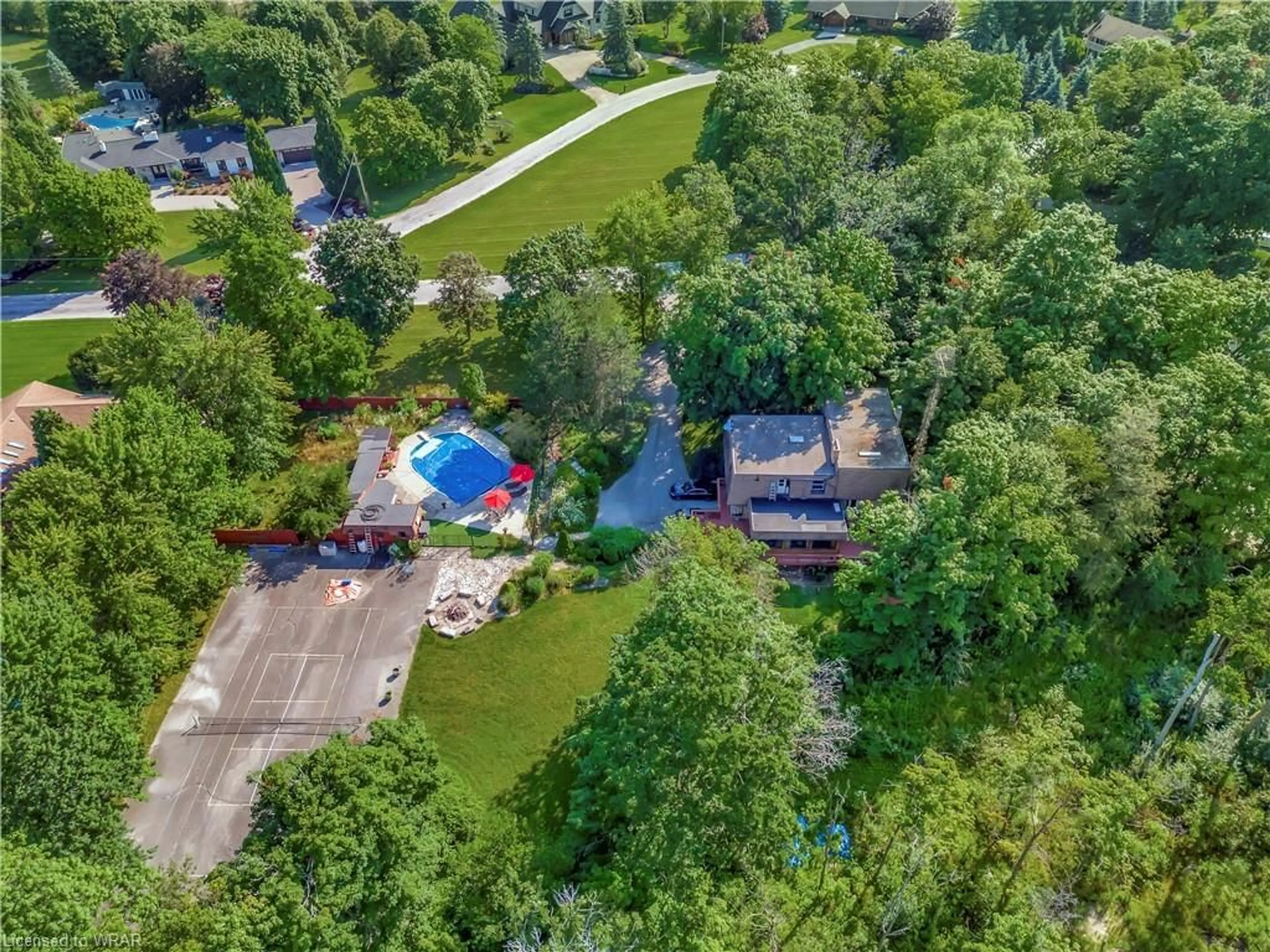 Frontside or backside of a home for 7 Squire Crt, Waterloo Ontario N2J 4G8