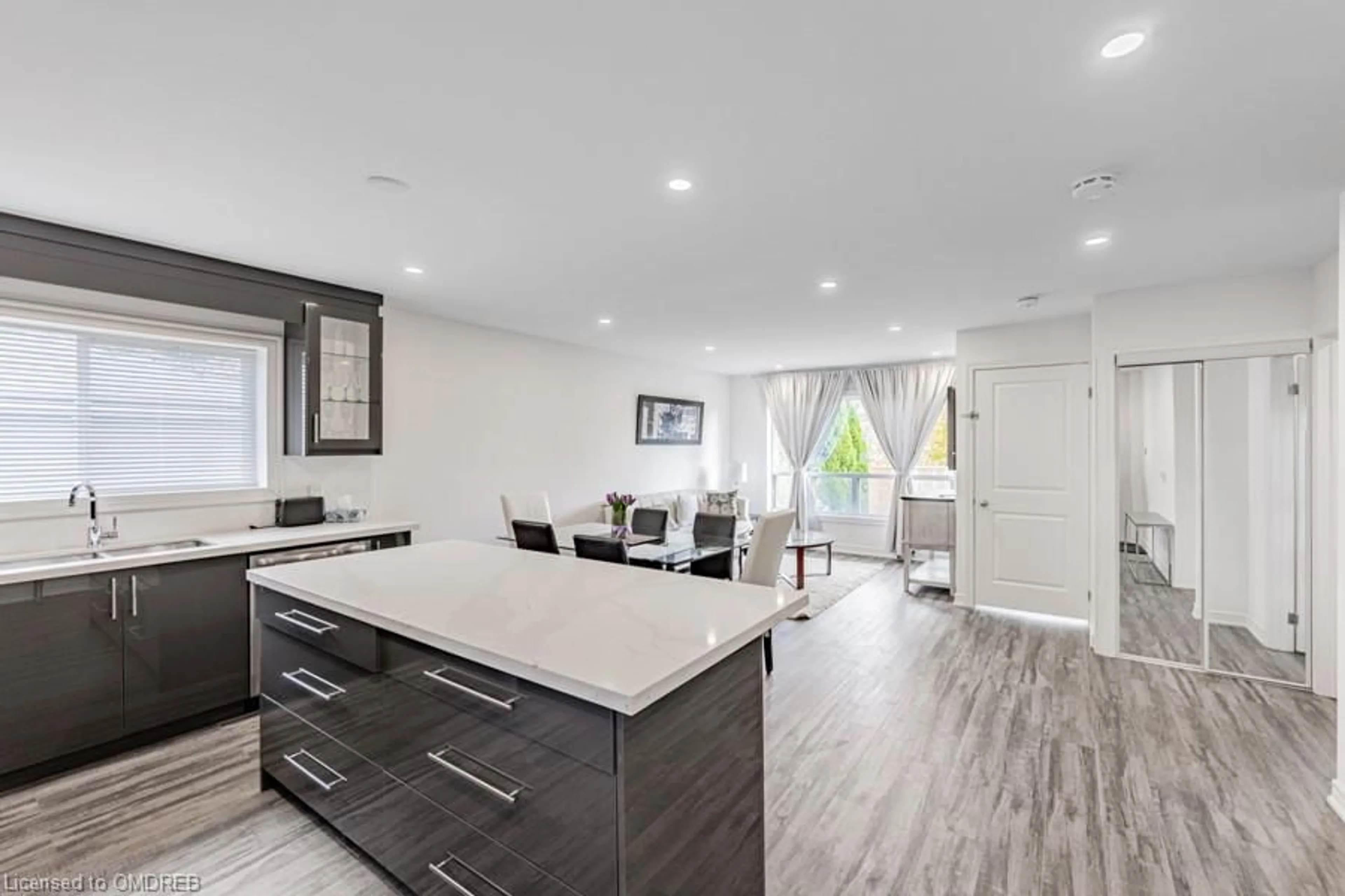 Contemporary kitchen for 191 Deane Ave, Oakville Ontario L6K 1N4